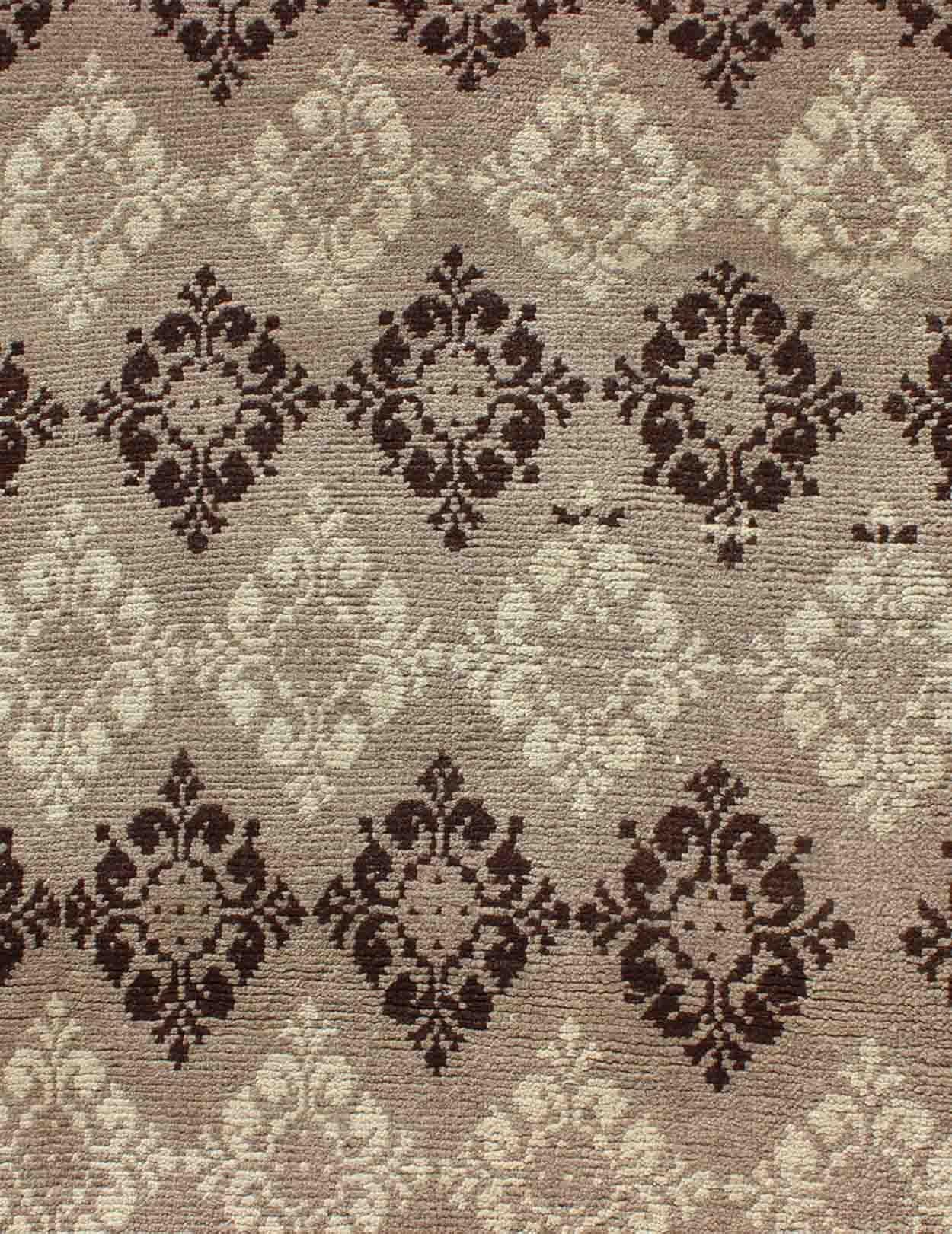 XX secolo Runner in Oushak turco vintage con geometria sottile beige e marrone 2'8 x 7'5 in vendita