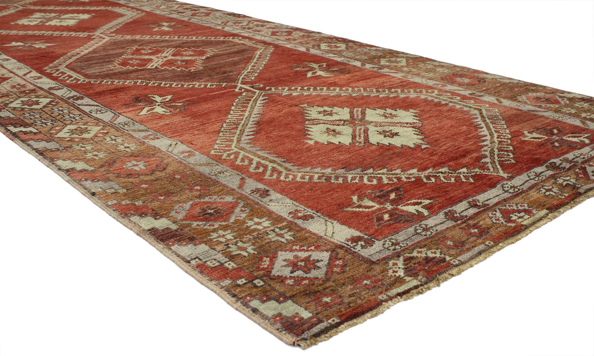 52247 Vintage Turkish Oushak Gallery Rug with Mid-Century Modern Style, Hallway Runner 05'02 x 15'00. This hand-knotted wool vintage Turkish Oushak runner features a geometric pattern with four stacked hexagonal medallions with tarantula style edges
