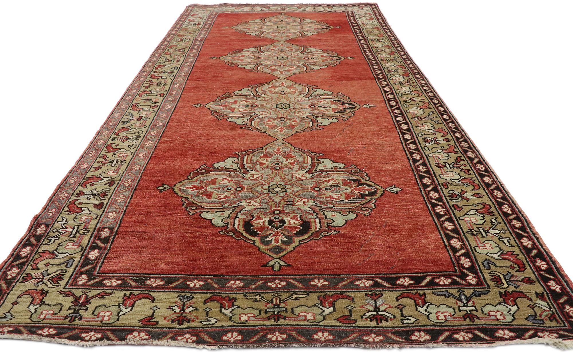 Turc Tapis de couloir turc Oushak de style traditionnel, large en vente