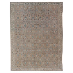 Oushak turc vintage avec motif sur toute sa surface dans des tons sourds et des couleurs neutres