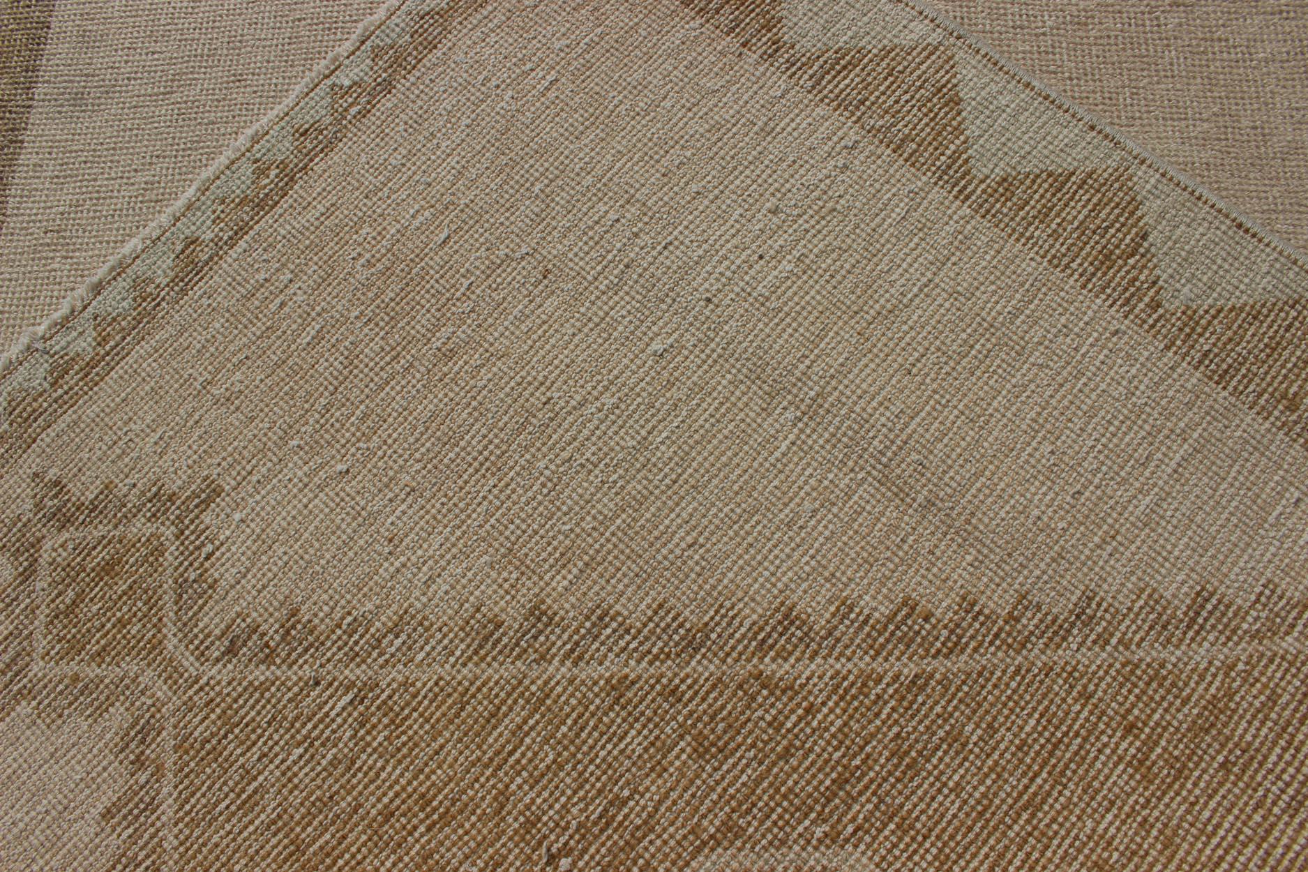 Alfombra turca vintage de lana Oushak en beige cálido y topo  4'0 x 13'2 Lana en venta