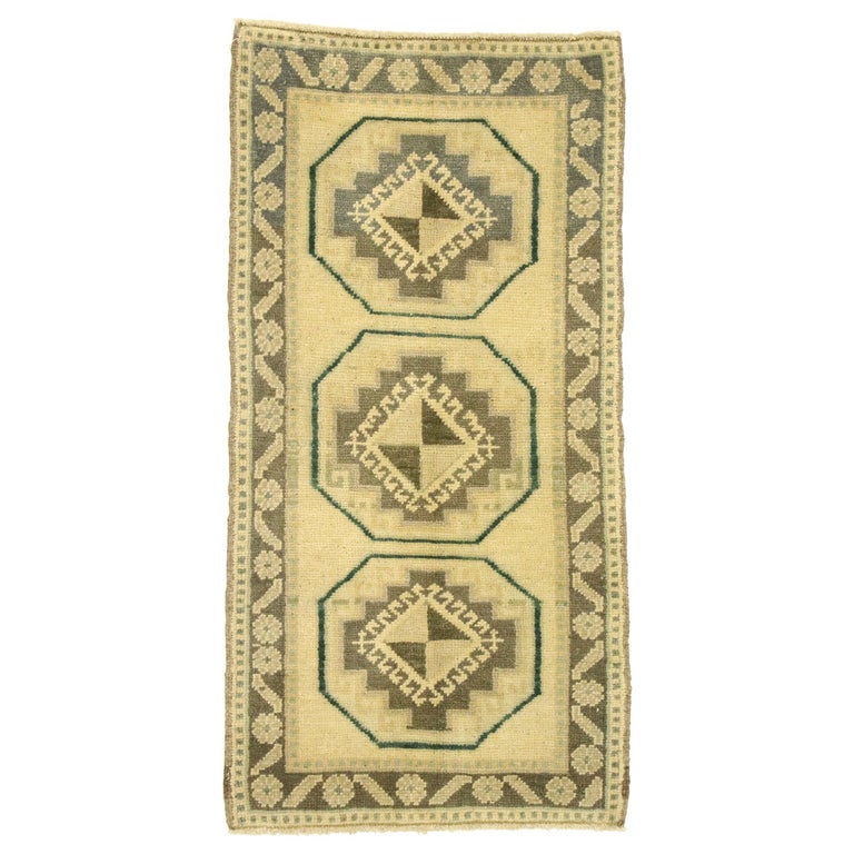 Vintage Turkish Oushak Yastik Rug with Neutral Southwestern Desert Boho ...