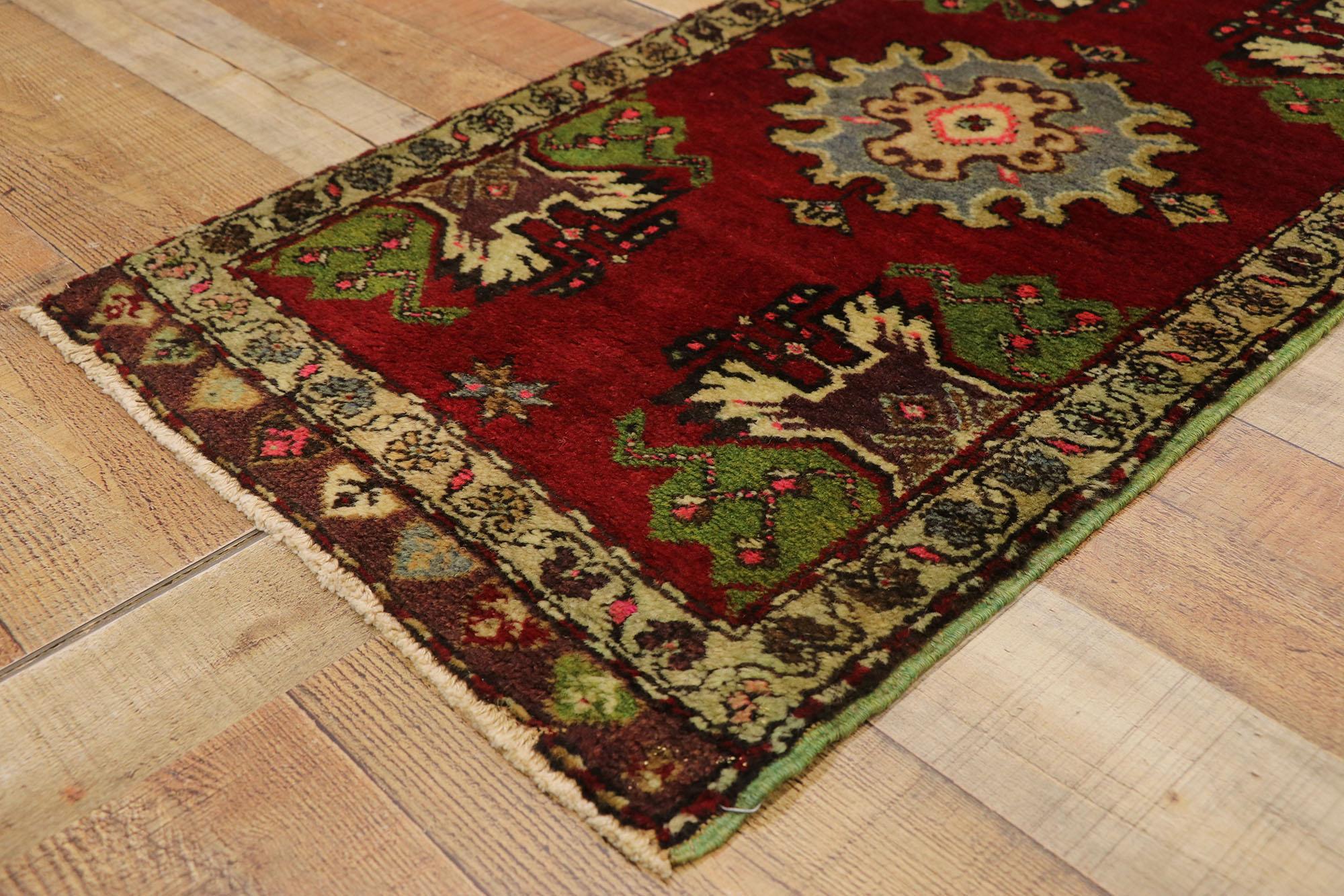 Alfombra turca vintage Oushak Yastik, pequeña alfombra de acento siglo XX en venta
