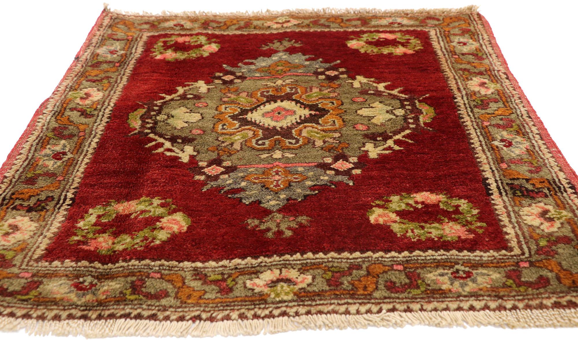 Vintage Turkish Oushak Yastik Scatter Rug, Small Square Accent Rug In Good Condition In Dallas, TX