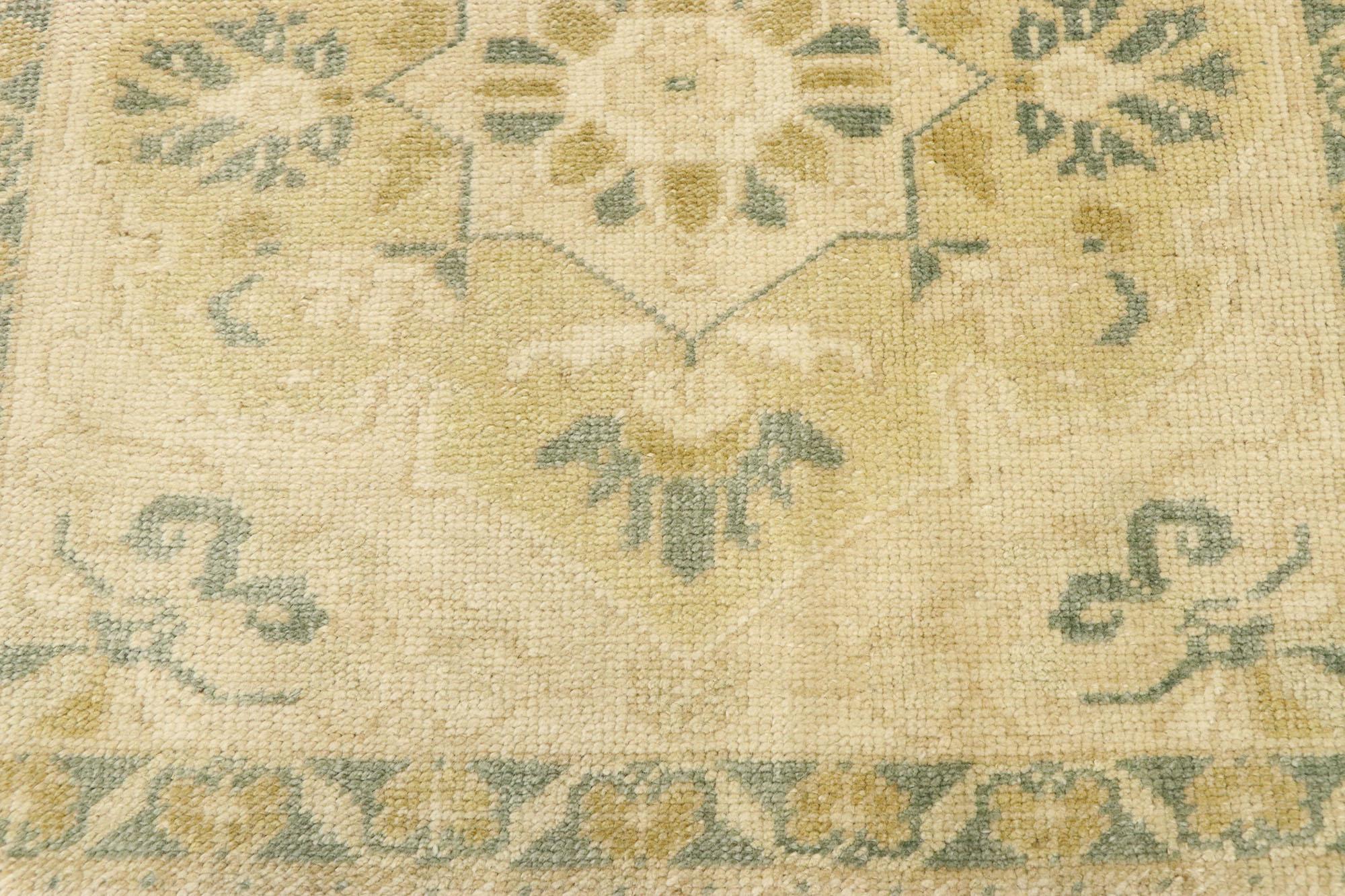 Vintage Turkish Oushak Yastik Scatter Rug with Neoclassical Cottage Style In Good Condition In Dallas, TX