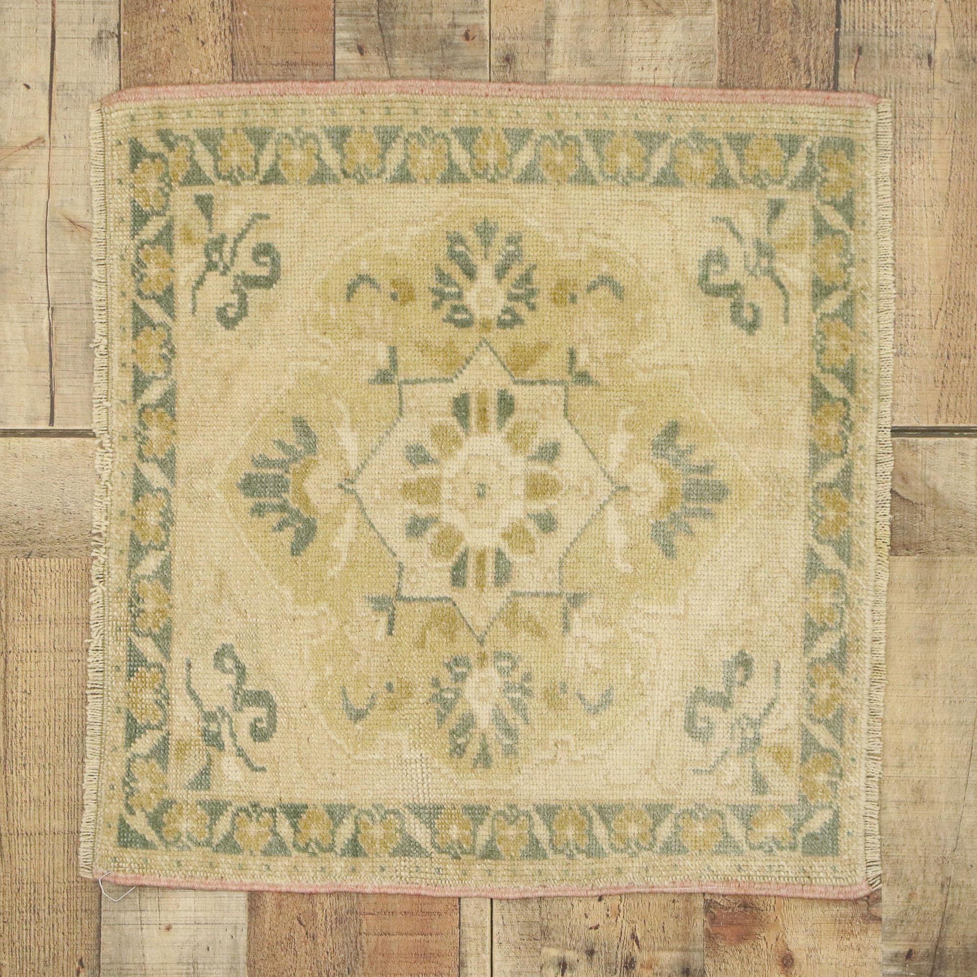 Vintage Turkish Oushak Yastik Scatter Rug with Neoclassical Cottage Style 2