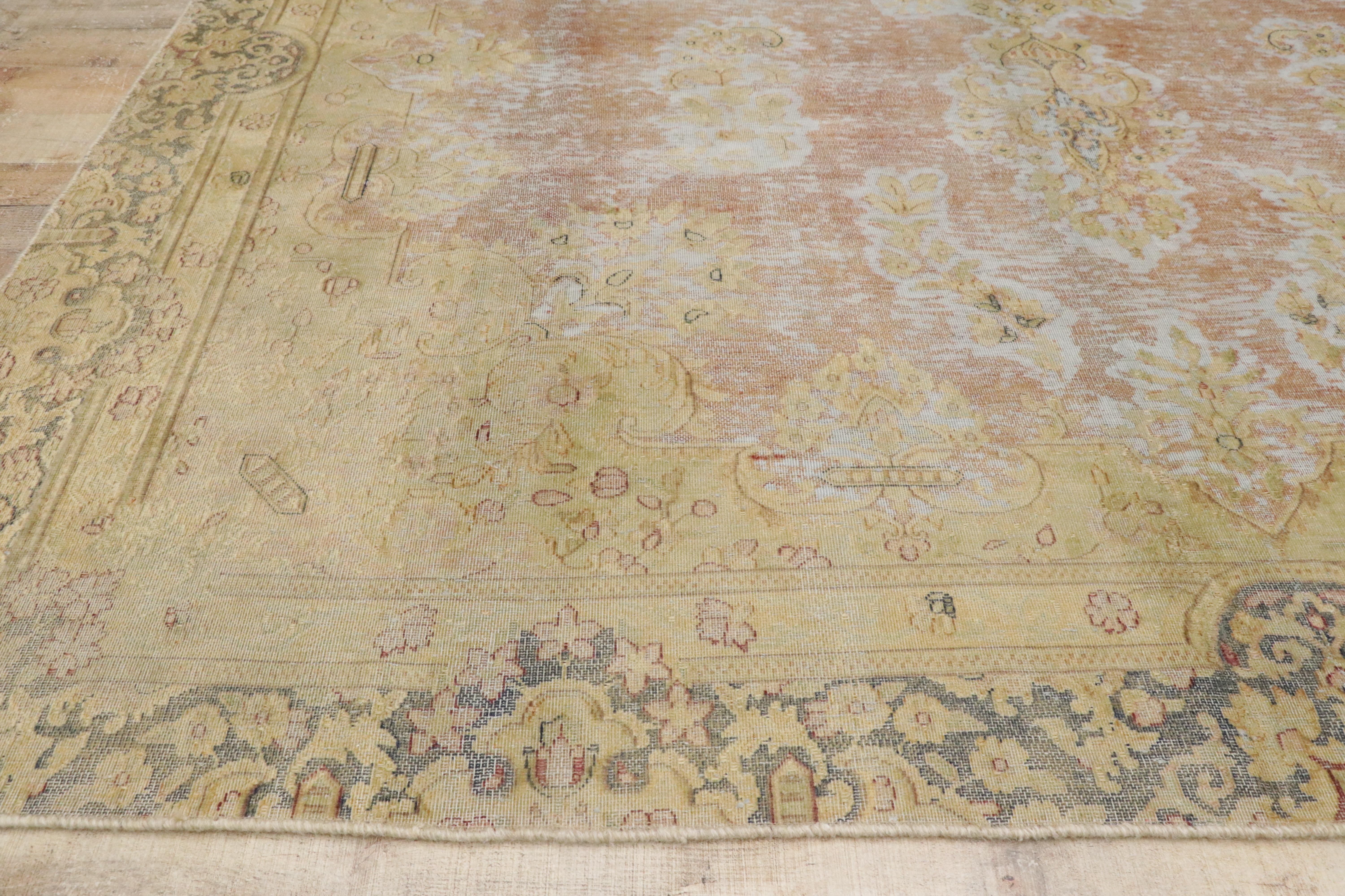 Tappeto turco sovratinto d'epoca, la provincia francese incontra la reggenza di Bridgerton in vendita 4