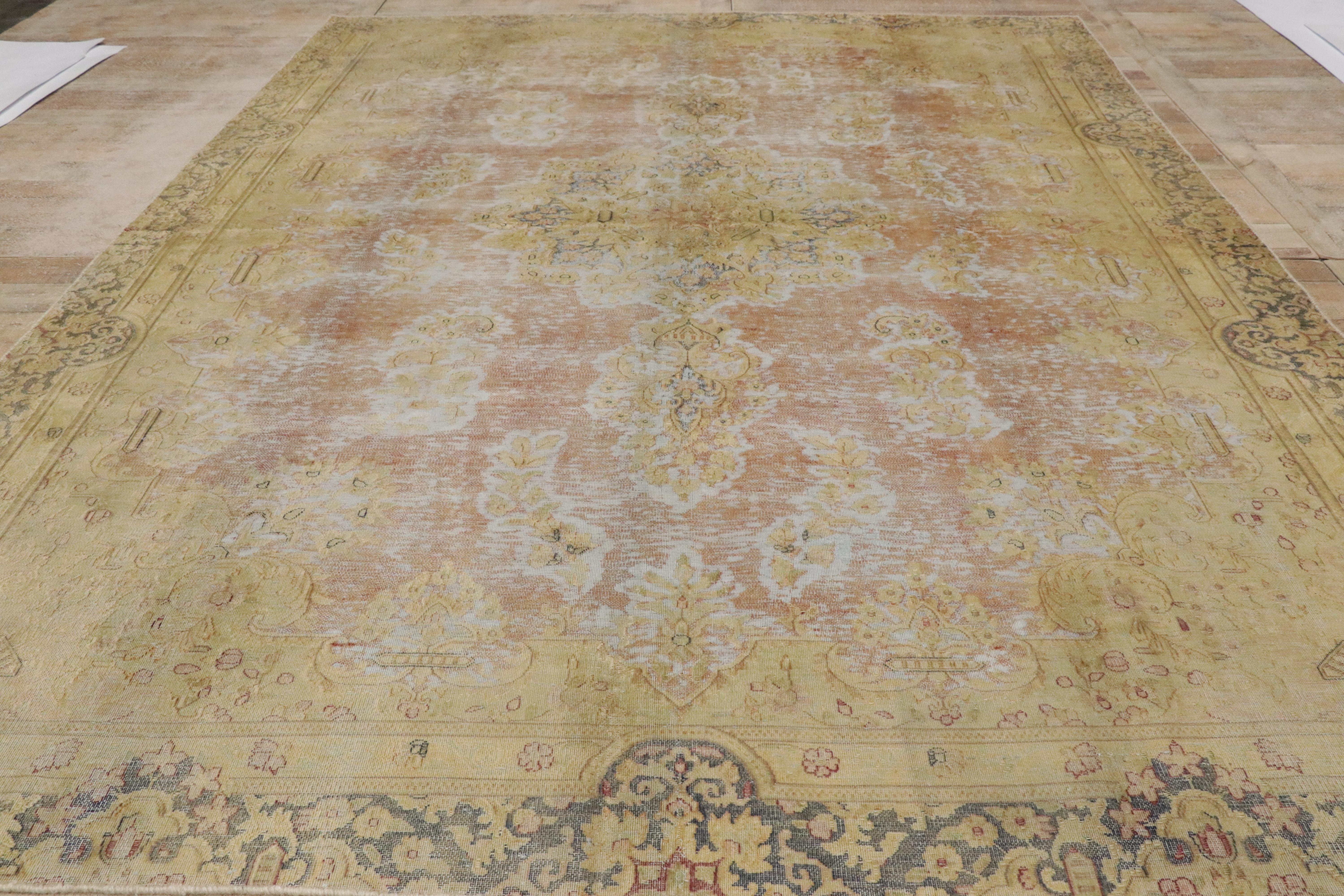 Tappeto turco sovratinto d'epoca, la provincia francese incontra la reggenza di Bridgerton in vendita 6