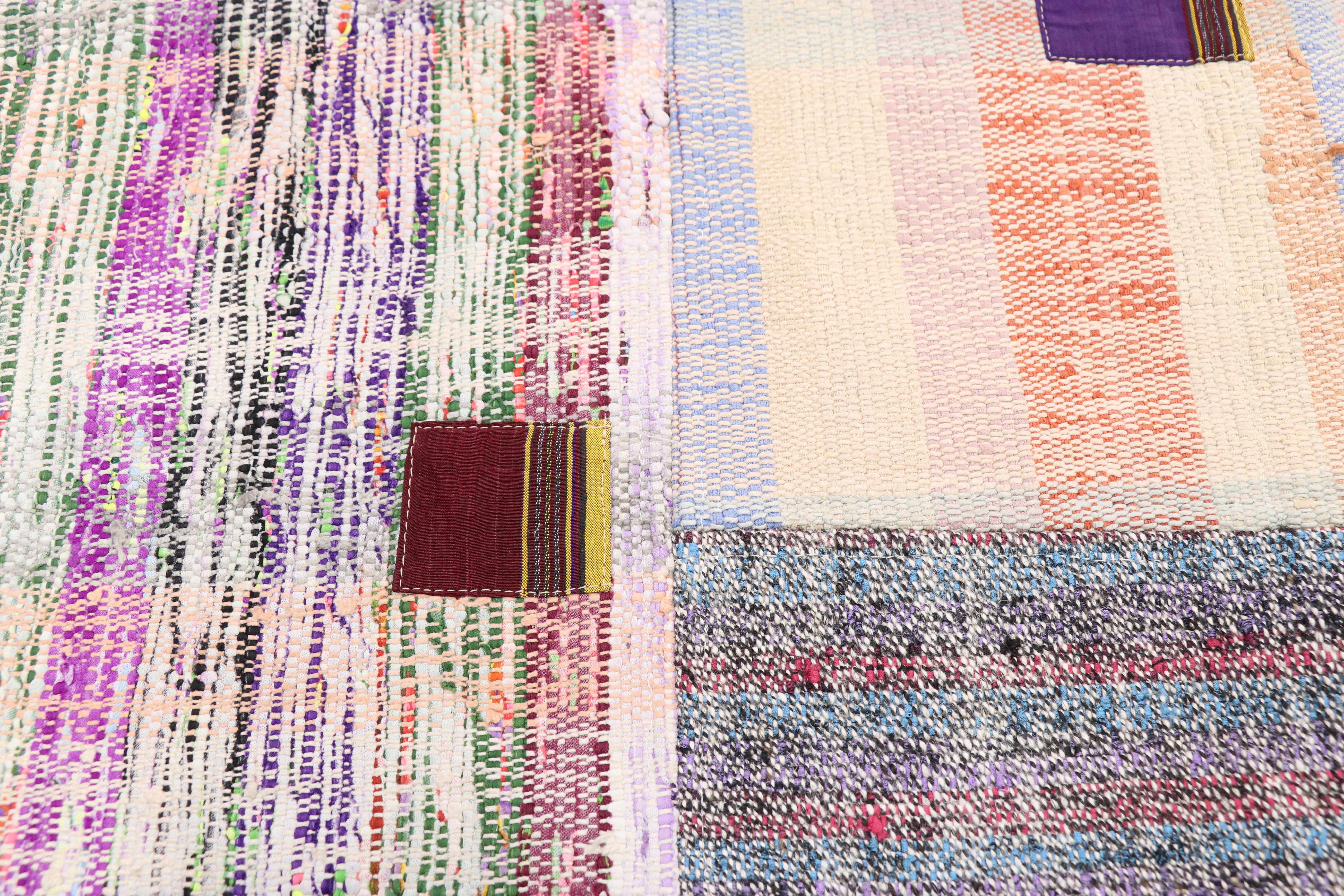 Türkischer Pala Patchwork-Kelim-Teppich, Flachgewebe-Teppich, Quadratischer Teppich, Vintage im Zustand „Gut“ im Angebot in Dallas, TX