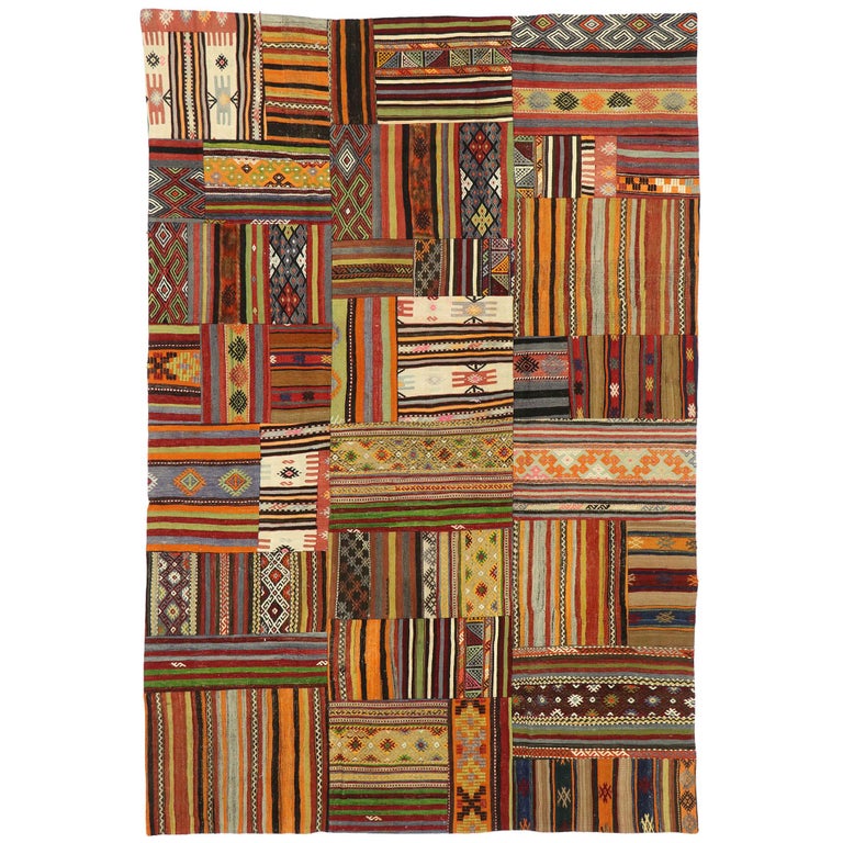 Tapis Kilim turc vintage à carreaux patchwork avec tapis de style Madras  coquelicot En vente sur 1stDibs