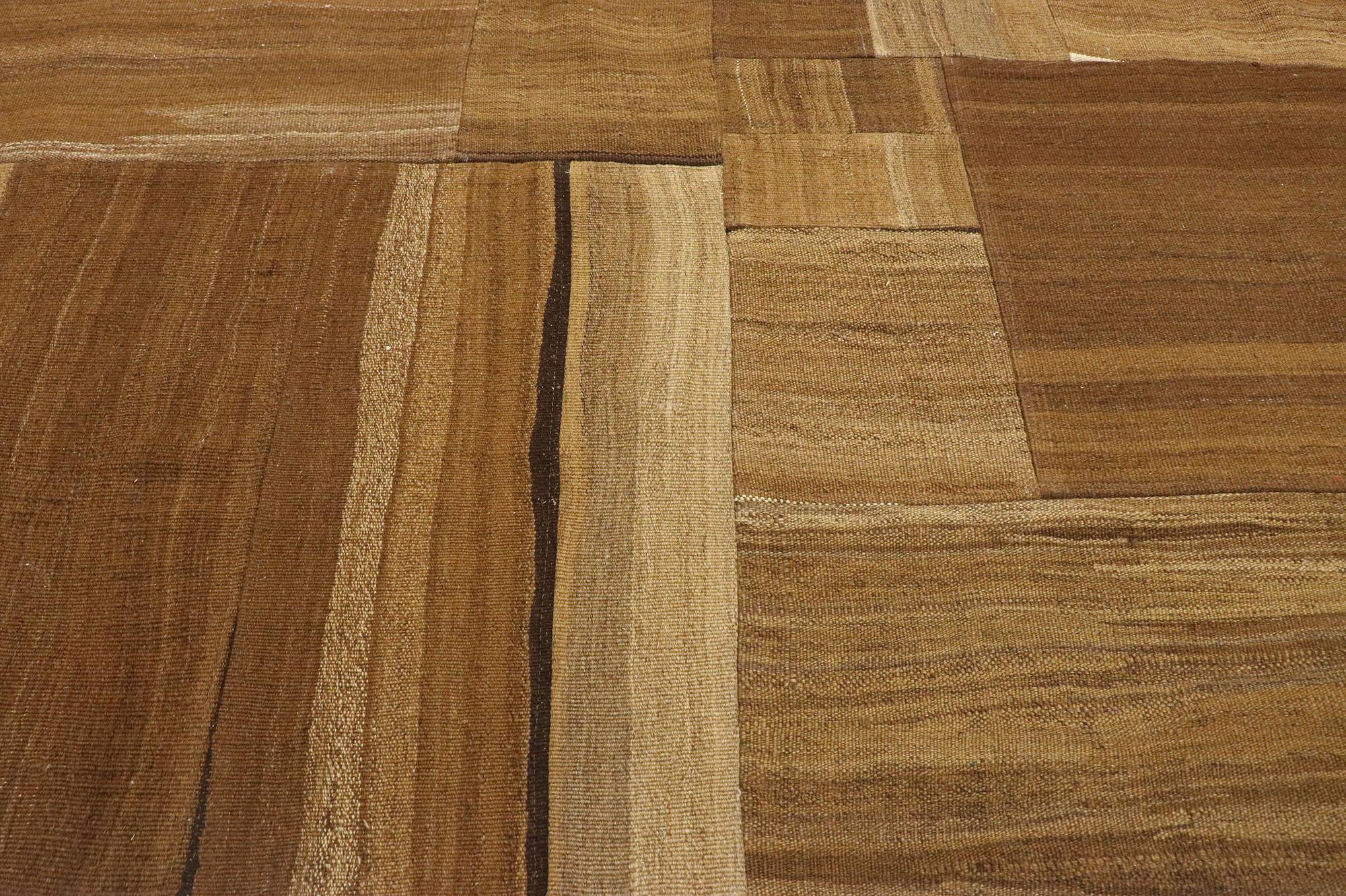 Türkischer Patchwork-Kelim-Teppich im Mid-Century Modern-Stil mit Mid-Century Modern-Stil, Vintage im Angebot 1