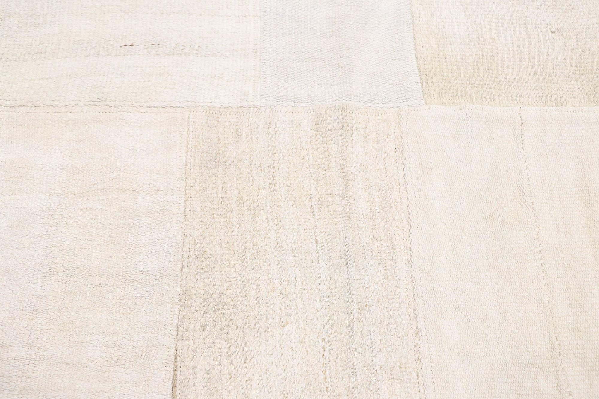 Türkischer Patchwork-Kelim-Teppich im skandinavisch-modernen Stil (Handgewebt) im Angebot
