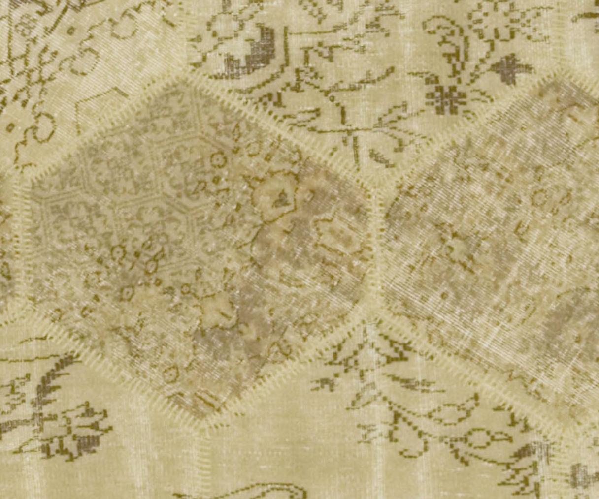 Türkischer Patchwork-Teppich im Vintage-Stil 7'8 x 10'6 im Angebot 1