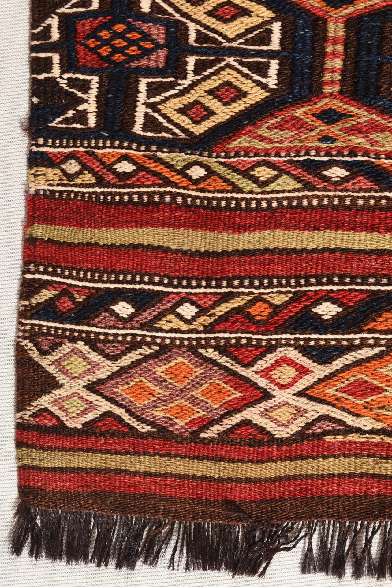 Türkischer seltener Vintage-Kelim (Handgewebt) im Angebot
