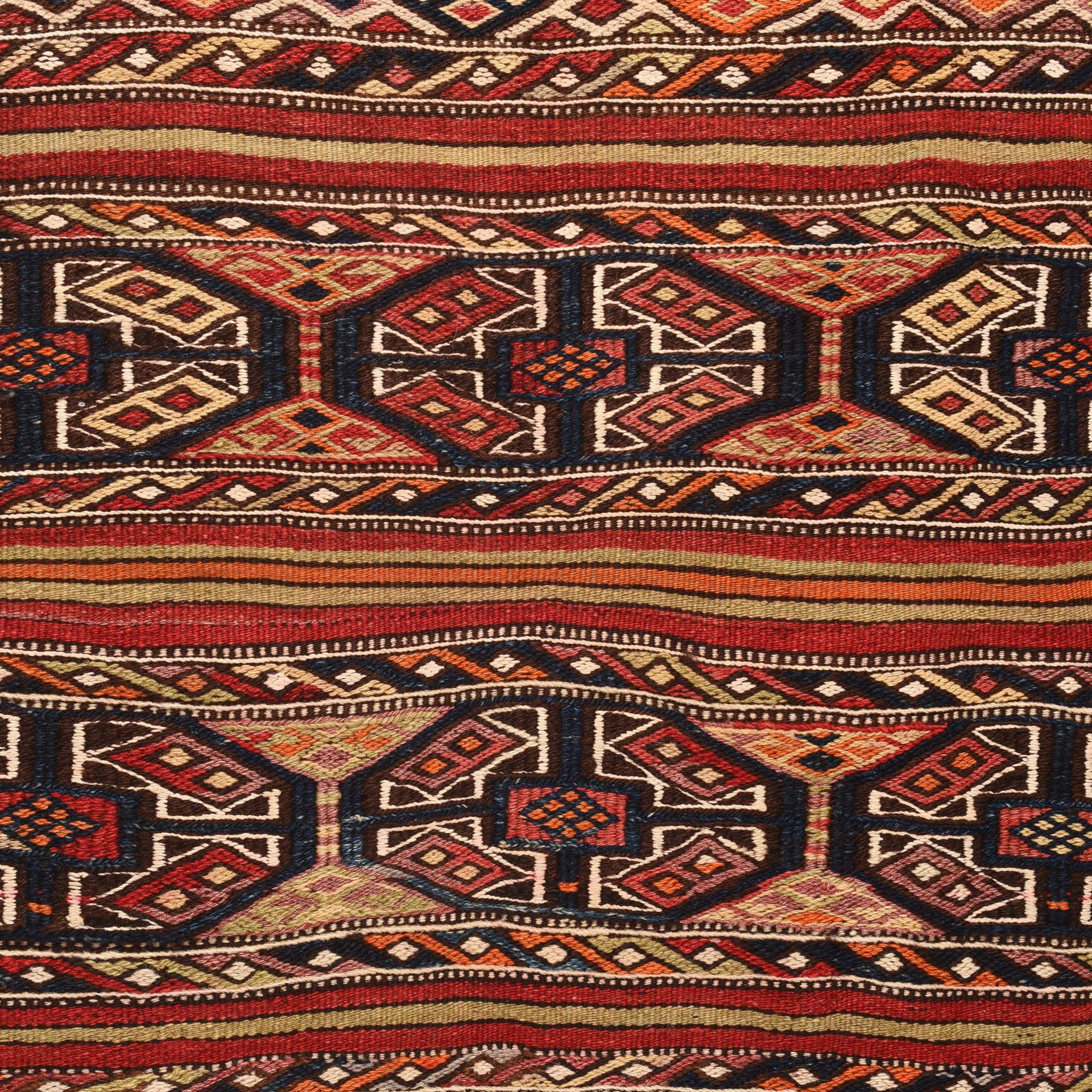 Türkischer seltener Vintage-Kelim im Angebot 2