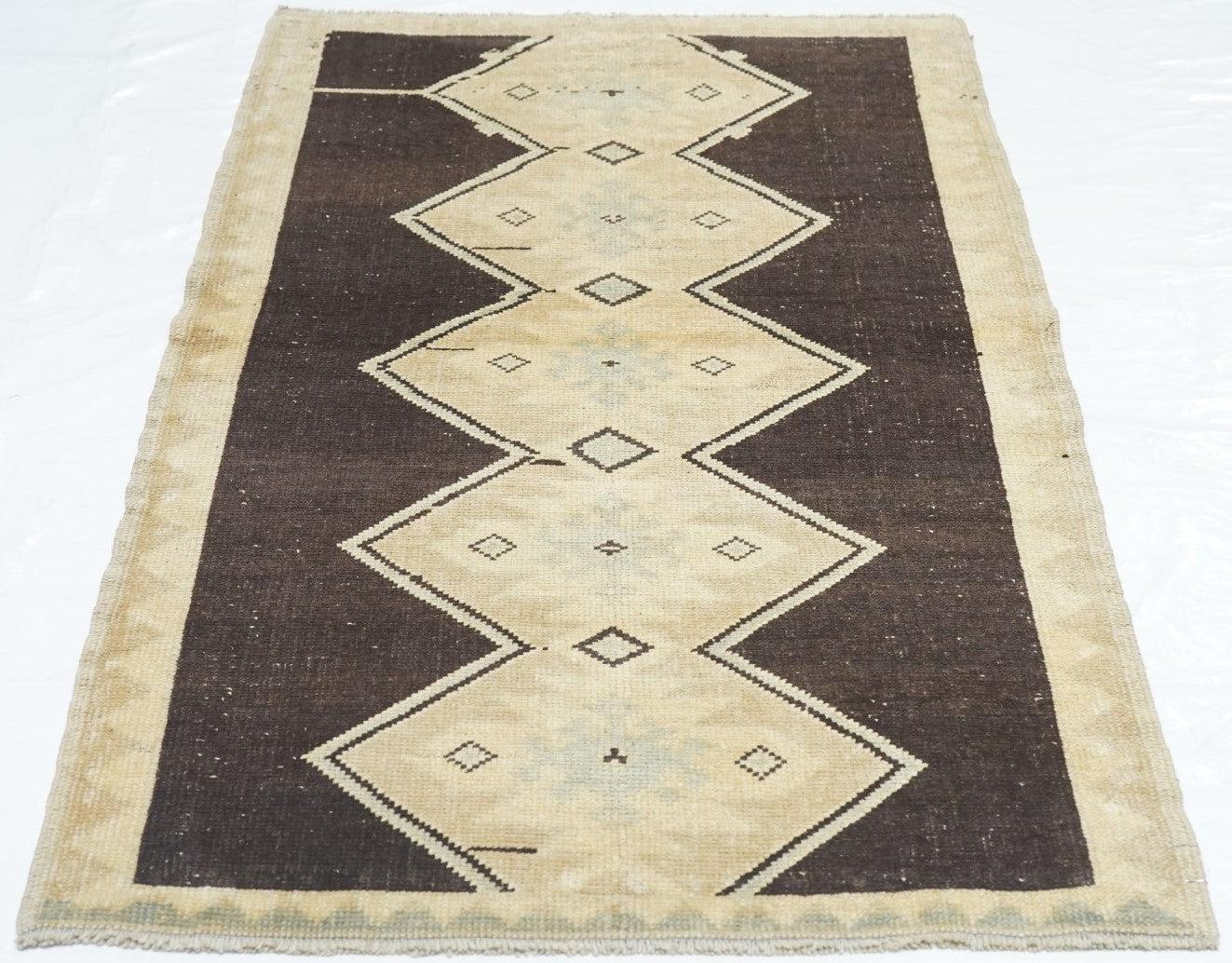 Vintage Turkish Rug 2'10'' x 4'10'' For Sale 1