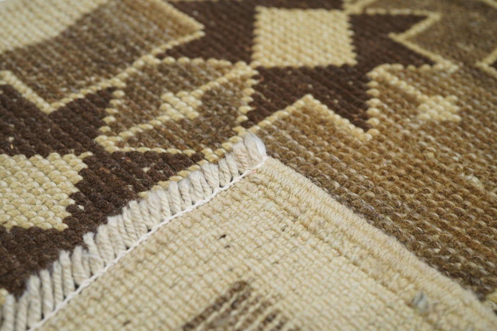 Türkischer Vintage-Teppich 2'10'' x 4'4'' im Angebot 3