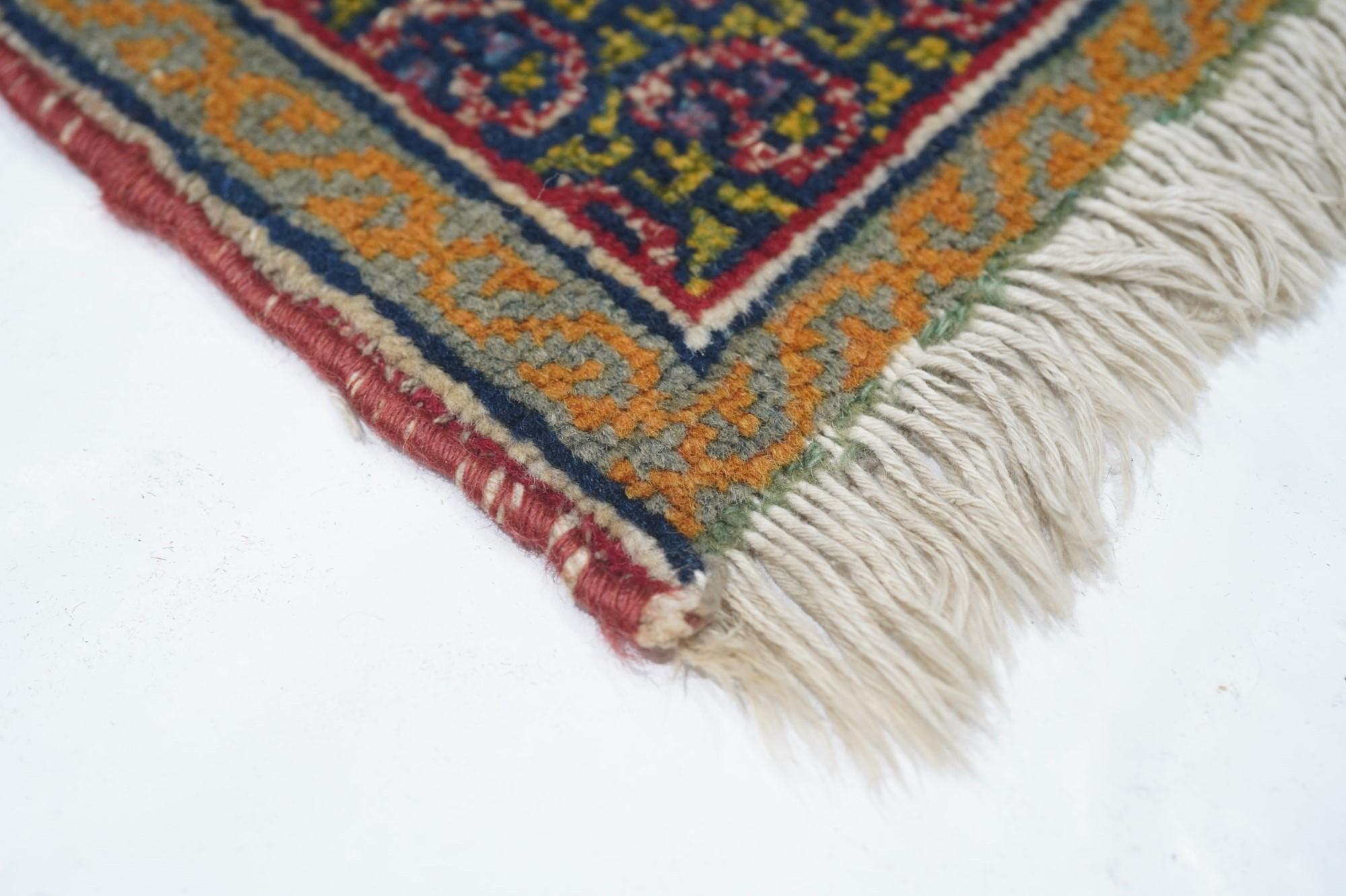 Vintage Turkish Rug In Good Condition For Sale In New York, NY