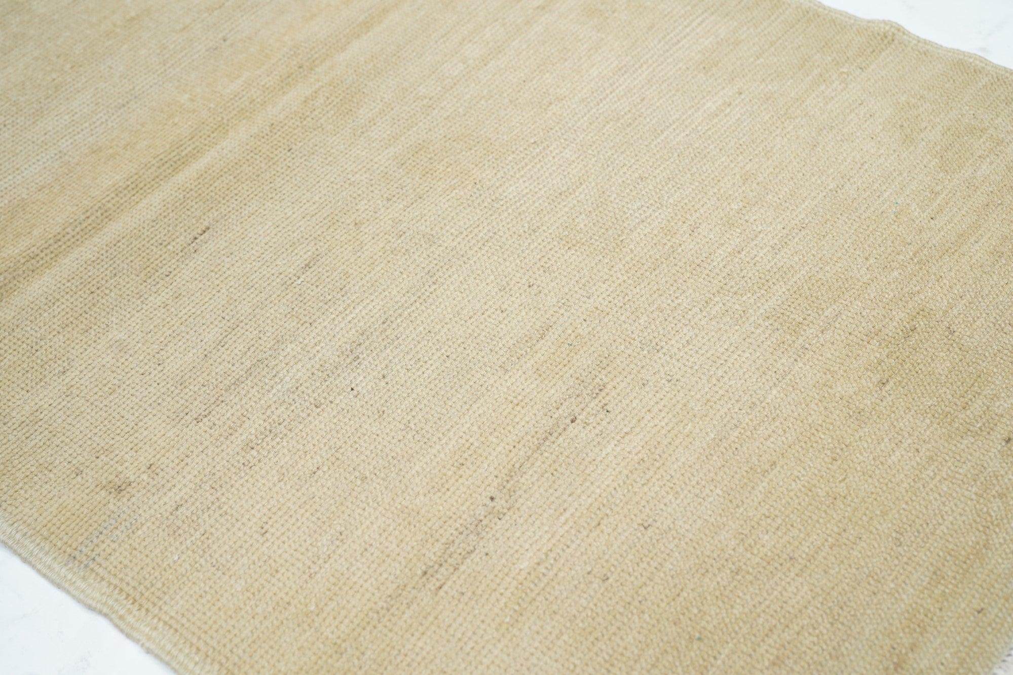 Türkischer Vintage-Teppich 2'6'' x 4'6'' (Wolle) im Angebot