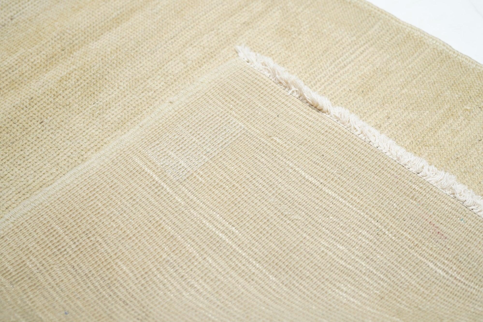 Türkischer Vintage-Teppich 2'6'' x 4'6'' im Angebot 4