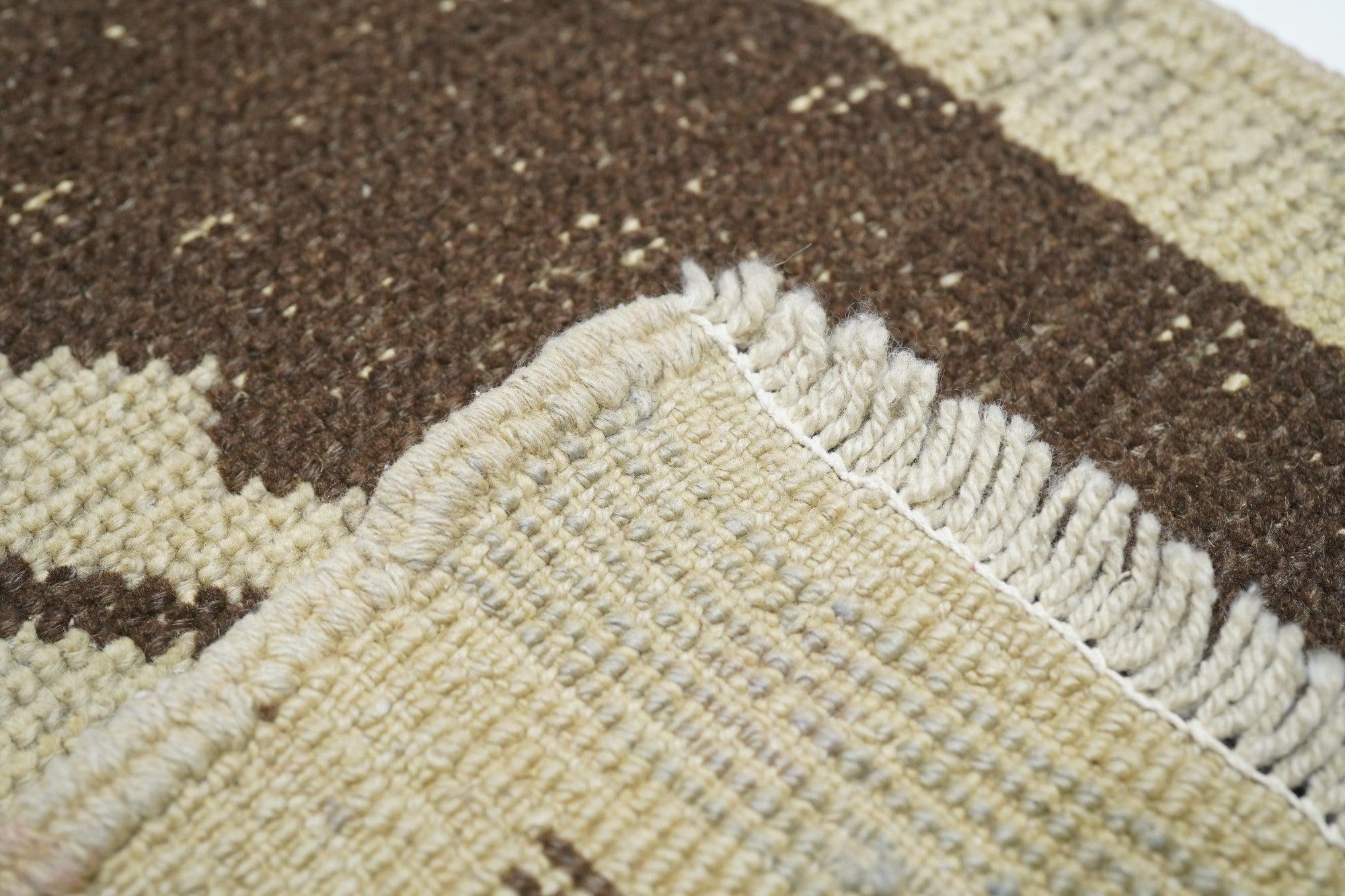 Türkischer Vintage-Teppich 2'7'' x 6'6'' im Angebot 6