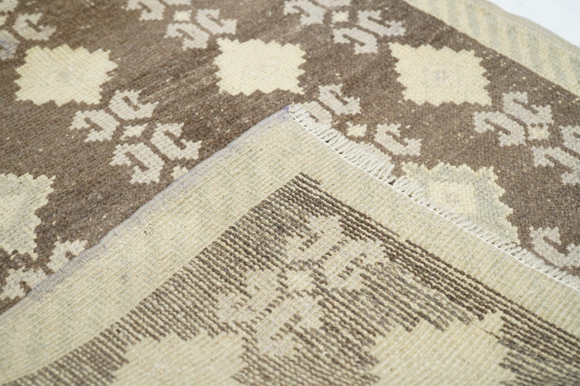 Türkischer Vintage-Teppich 2'8'' x 5'3'' im Angebot 5
