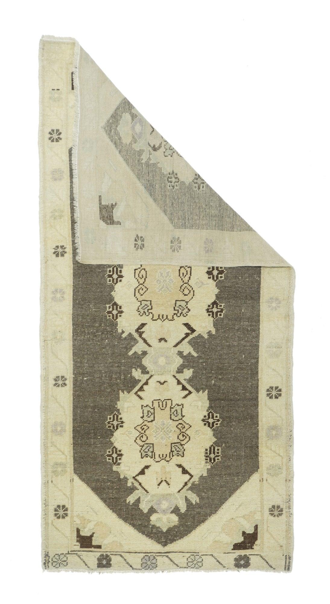 Vintage Turkish Rug 3'0