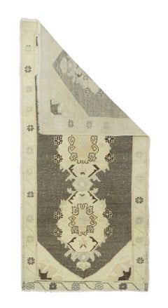 Türkischer Vintage-Teppich 3'0" x 6'2''