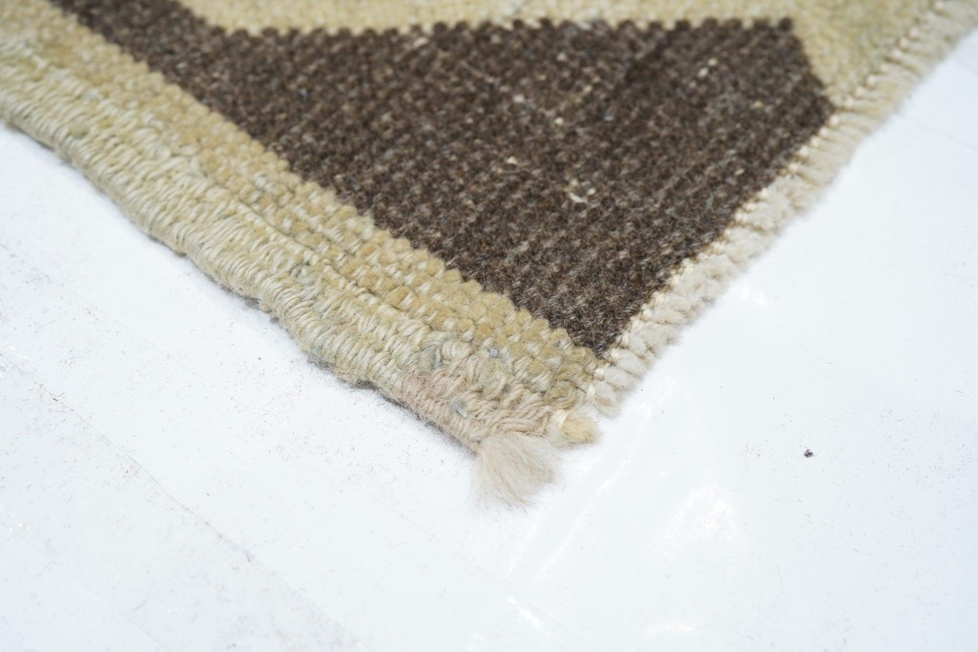 Tapis turc vintage 3'1'' x 6'4'' Bon état - En vente à New York, NY