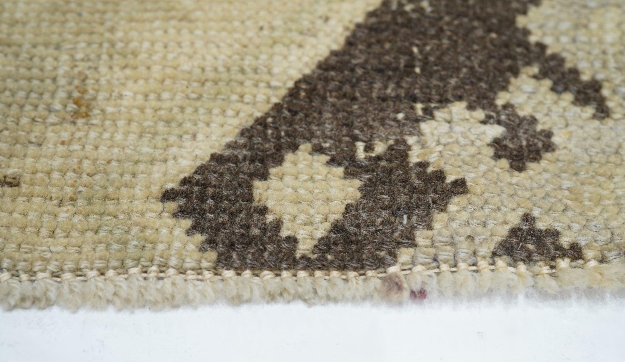 Laine Tapis turc vintage 3'1'' x 6'4'' en vente