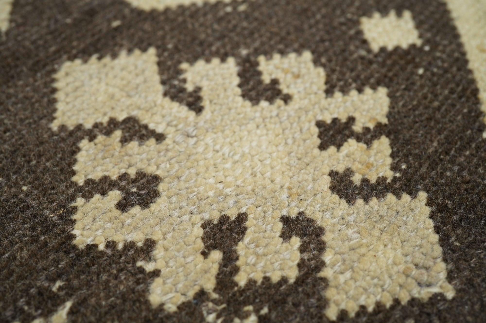 Tapis turc vintage 3'1'' x 6'4'' en vente 2