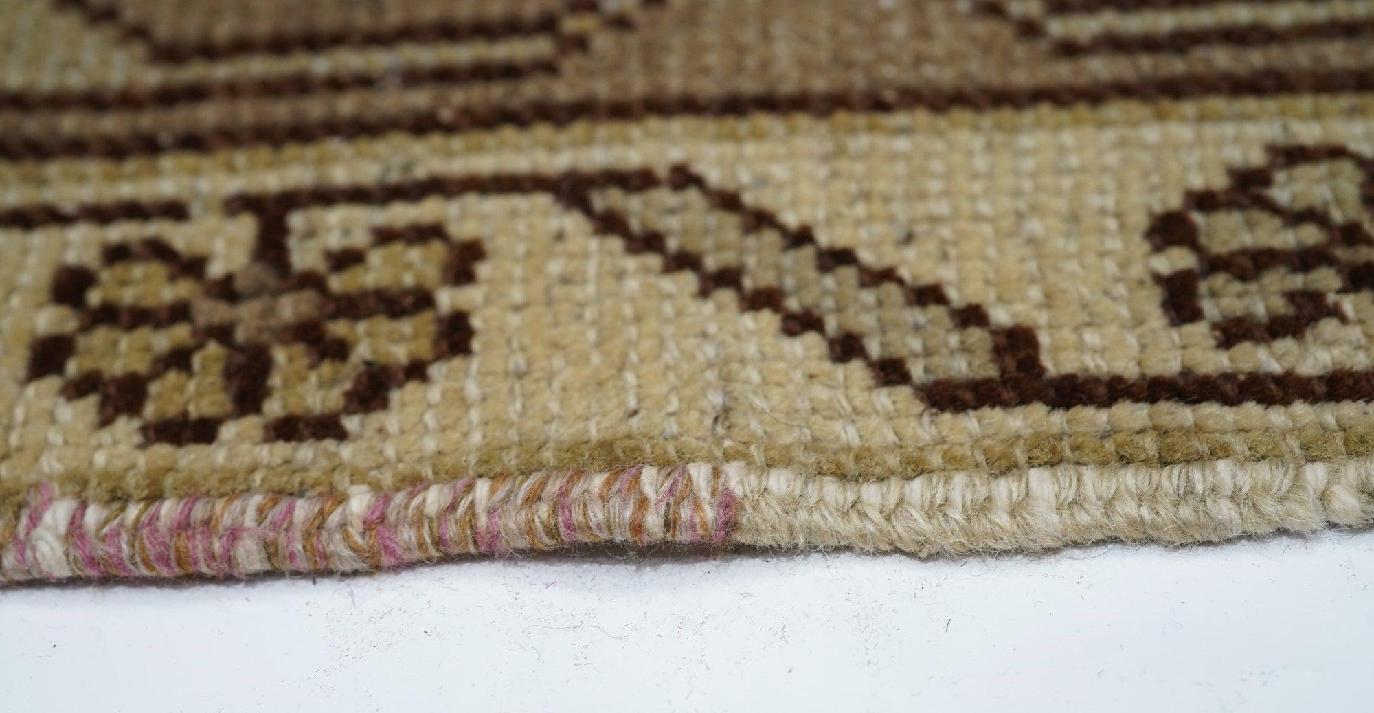 20th Century Vintage Turkish Rug 3'2'' x 6'2'' For Sale
