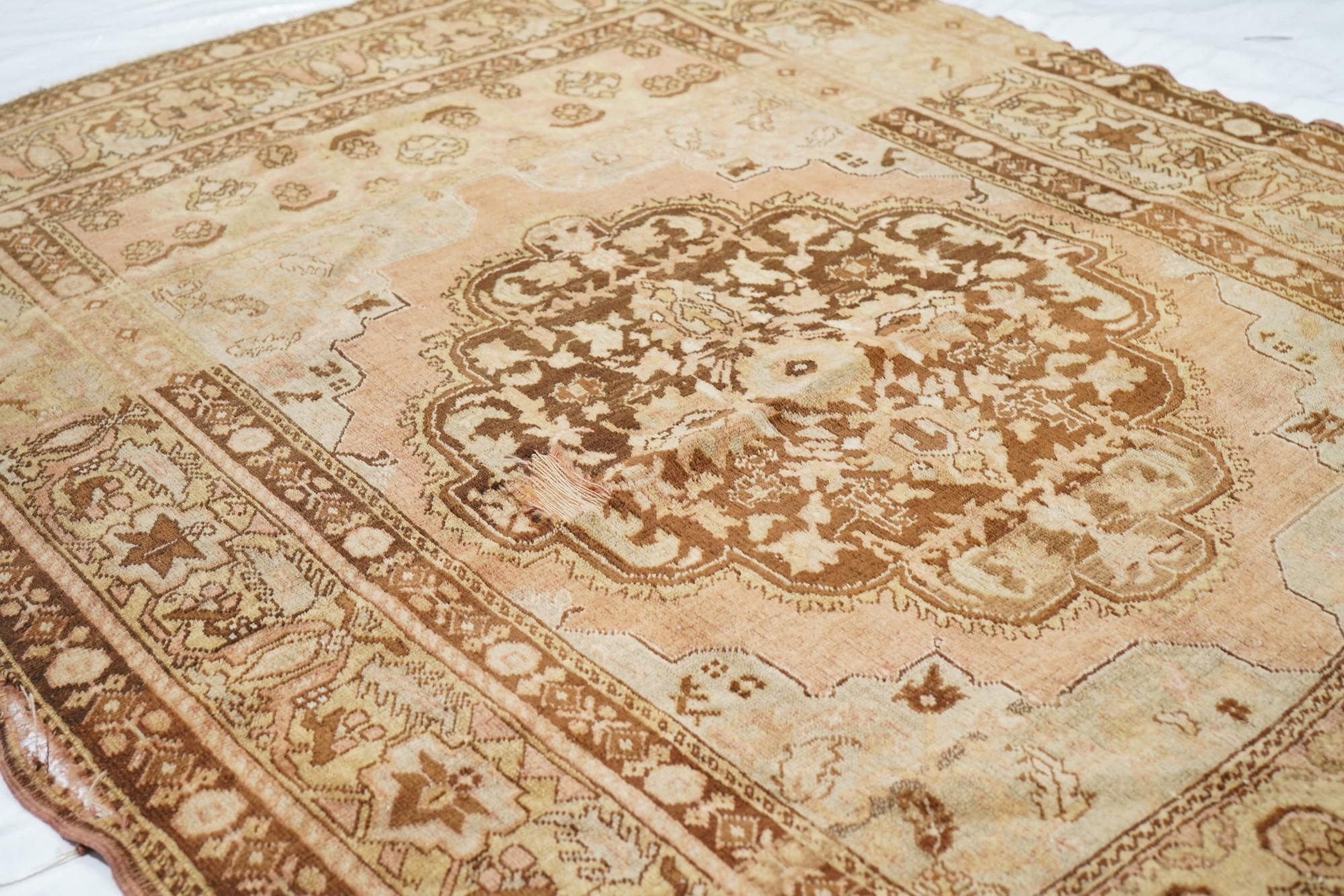 Vintage Turkish Rug 4'6'' x 6'5'' For Sale 1