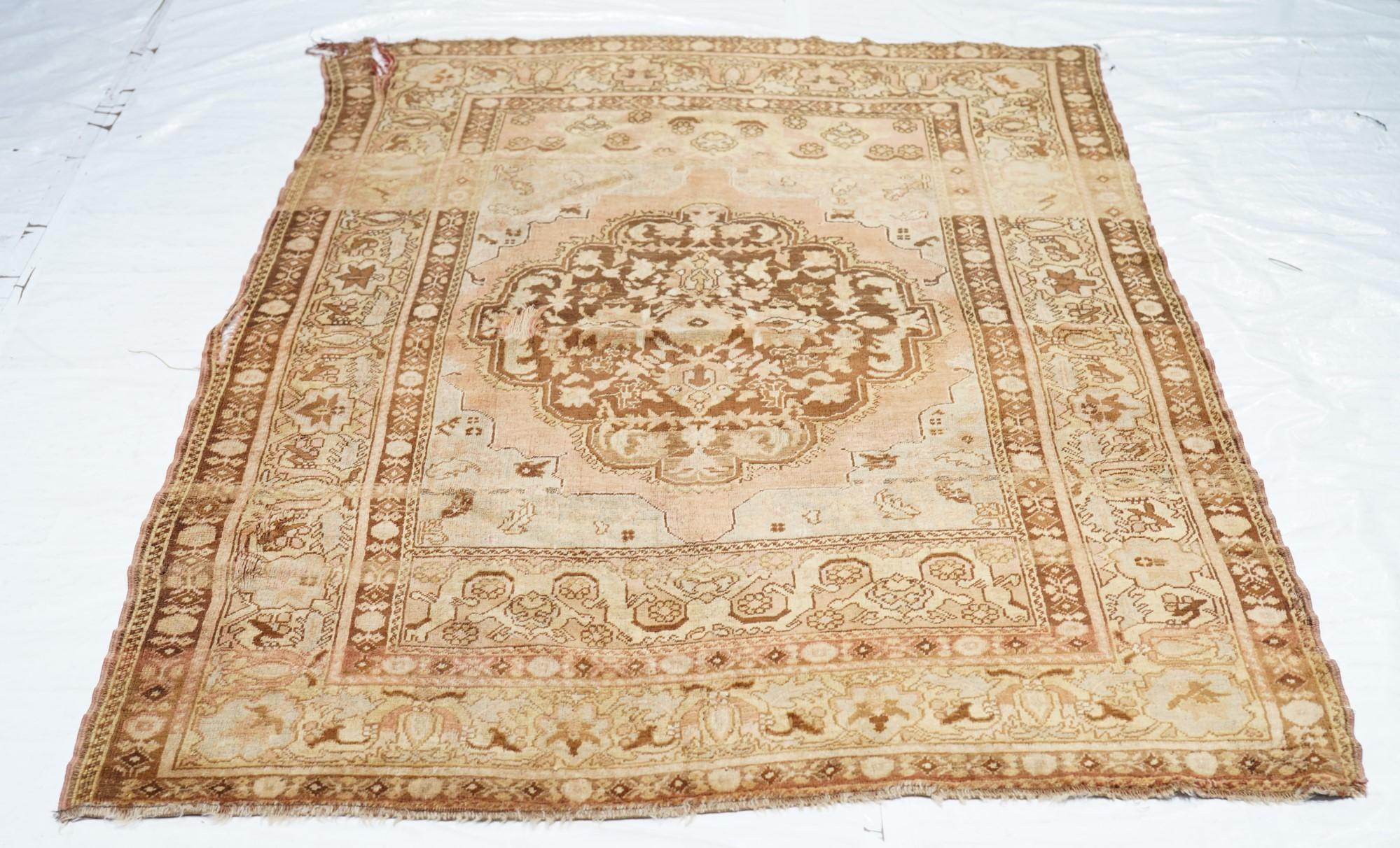 Vintage Turkish Rug 4'6'' x 6'5'' For Sale 2