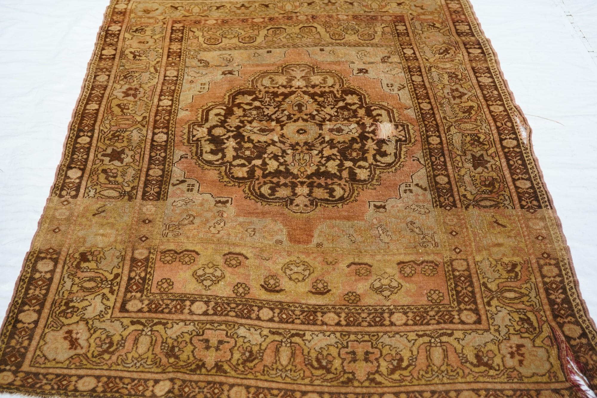 Vintage Turkish Rug 4'6'' x 6'5'' For Sale 3