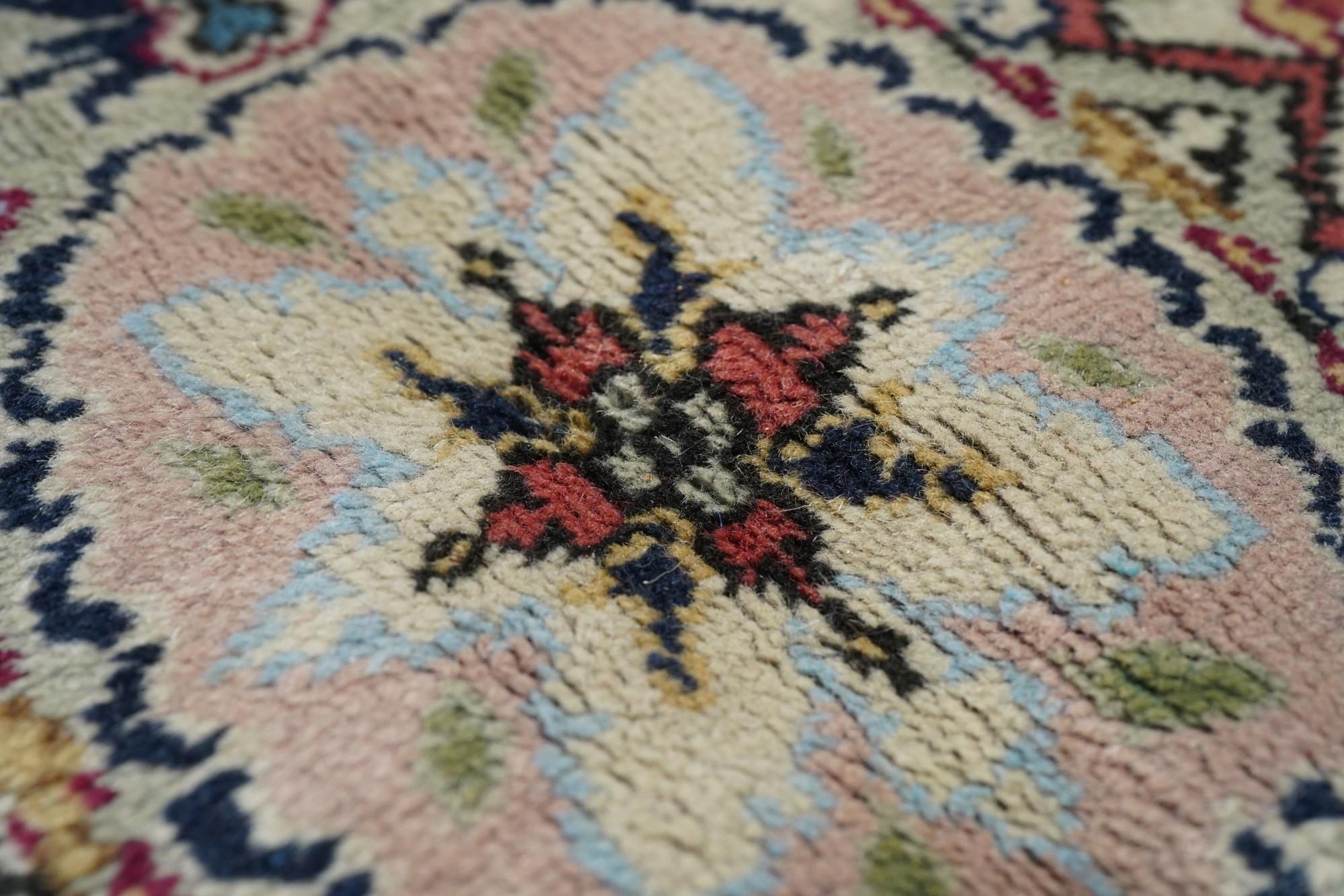 Türkischer Teppich im Vintage-Stil 5'10'' x 9' im Angebot 3