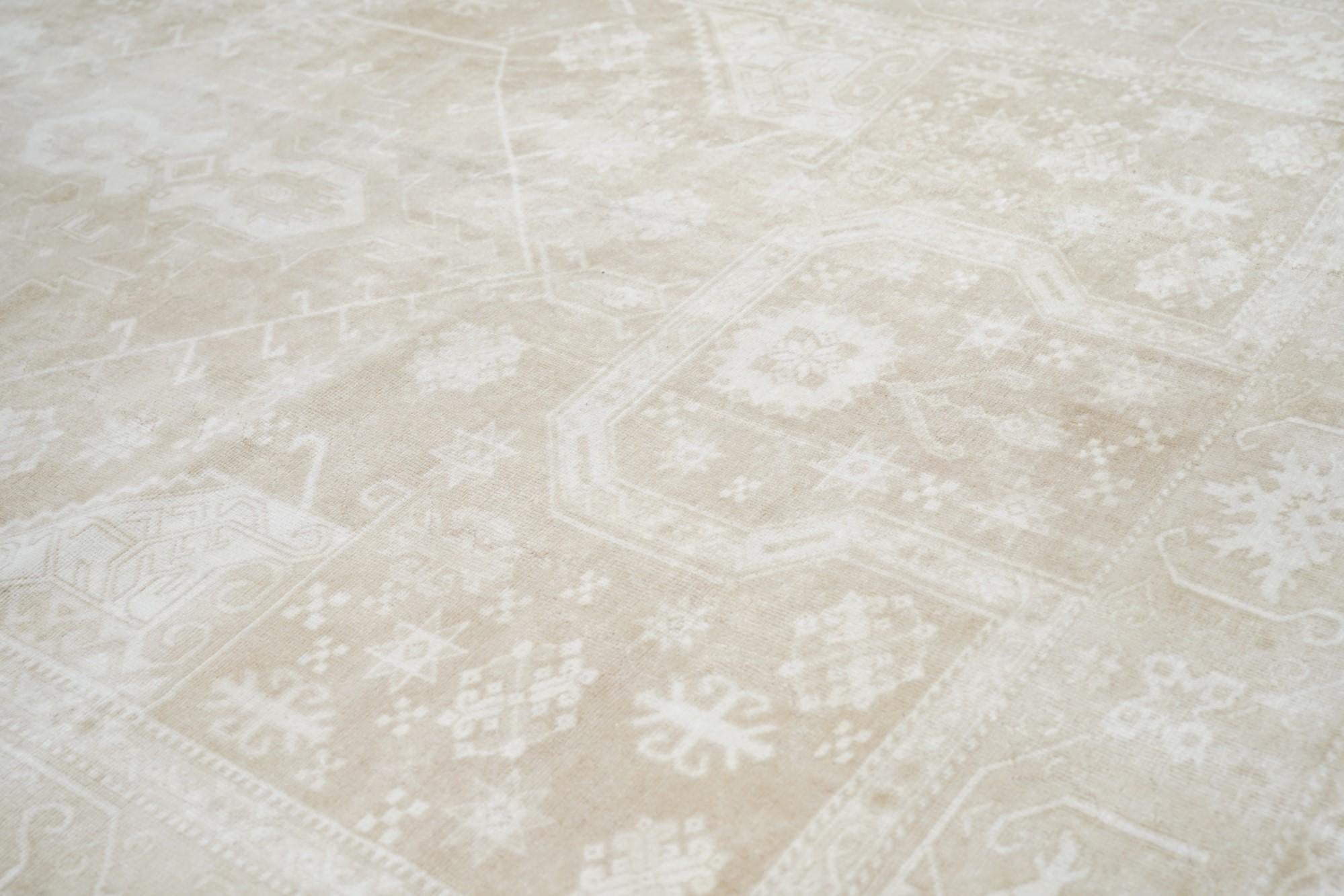 20th Century Vintage Turkish Rug 5'3'' x 7'8'' For Sale