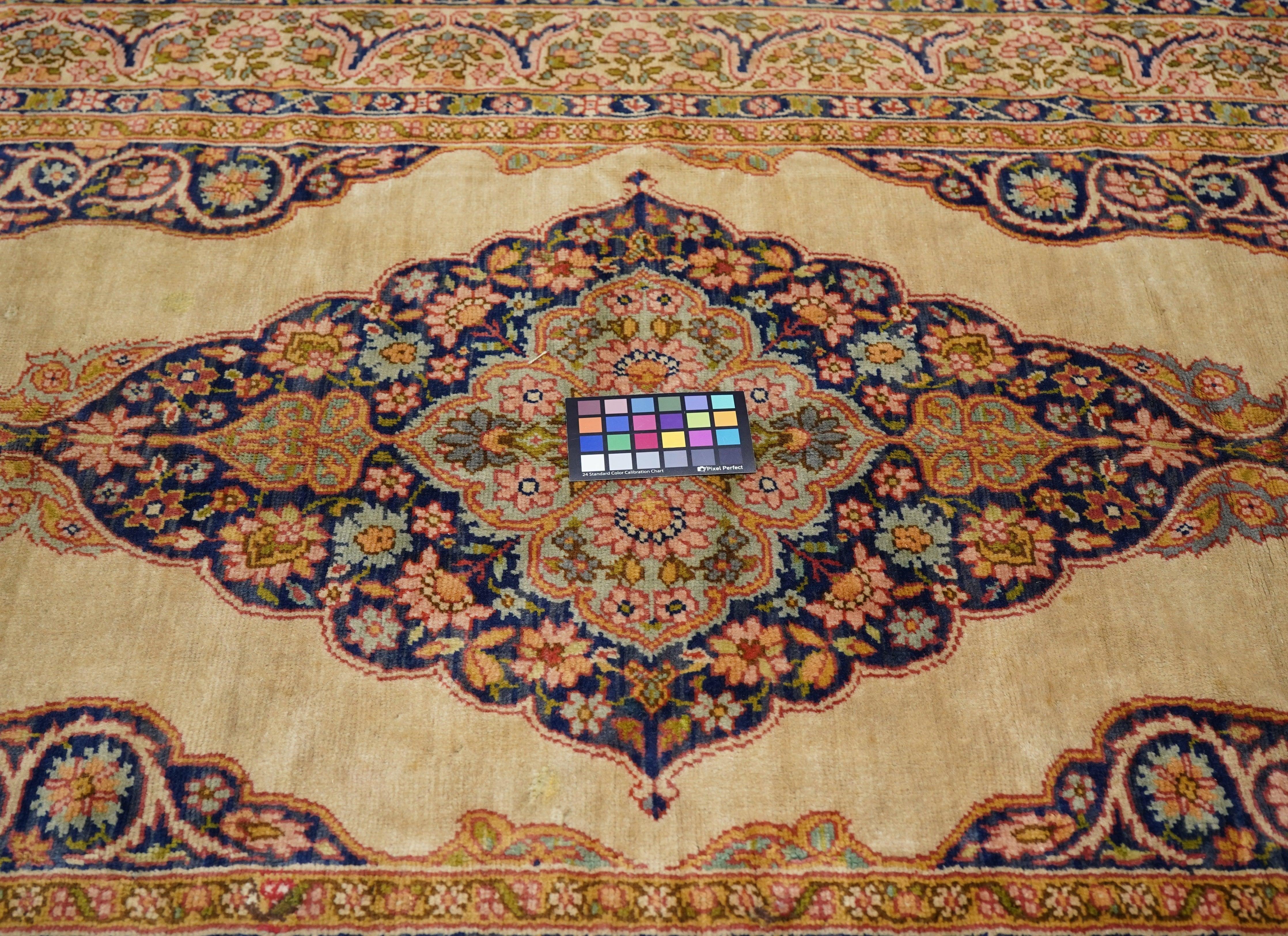 Vintage Turkish Rug 5'3'' x 7'8'' For Sale 3