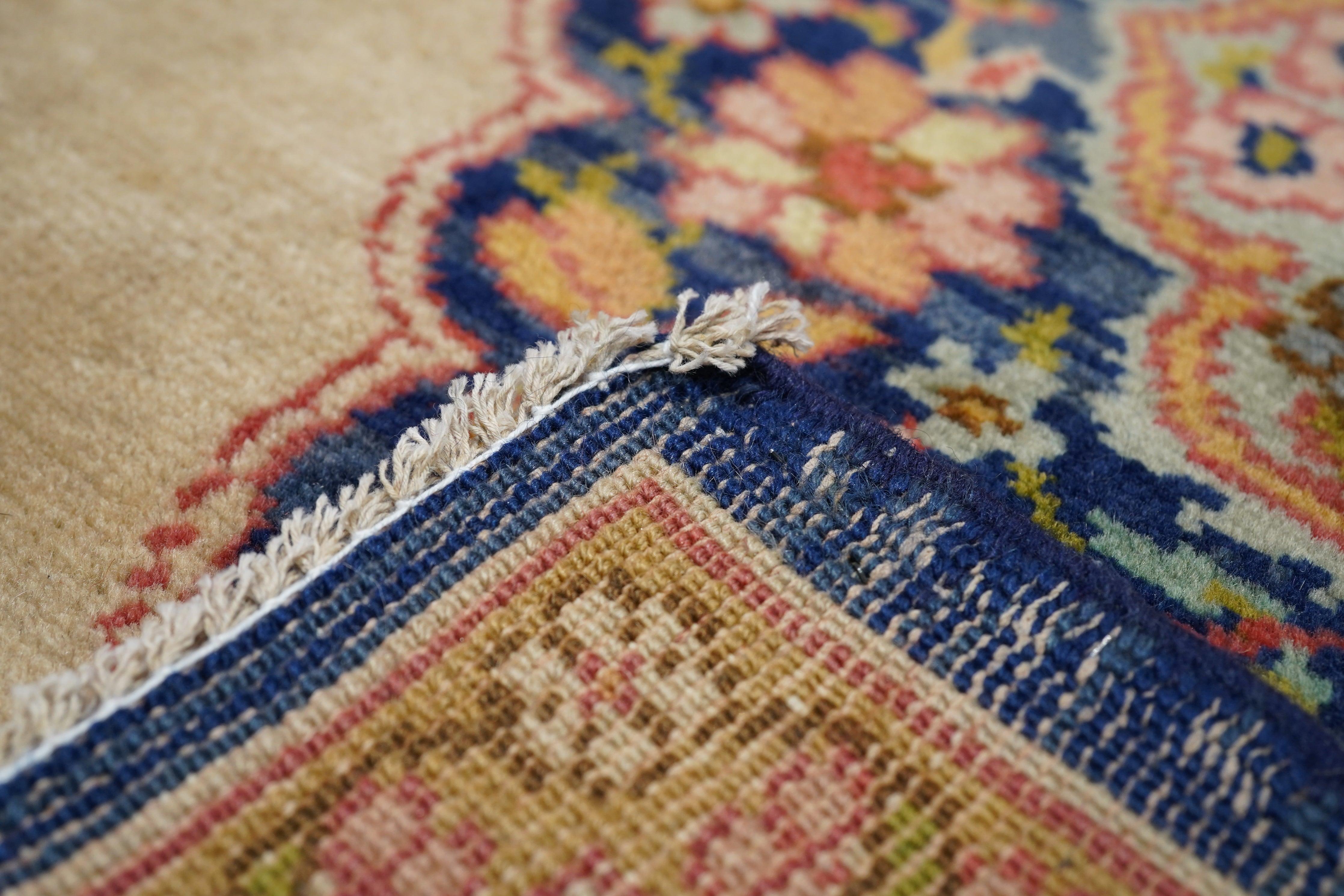 Vintage Turkish Rug 5'3'' x 7'8'' For Sale 4