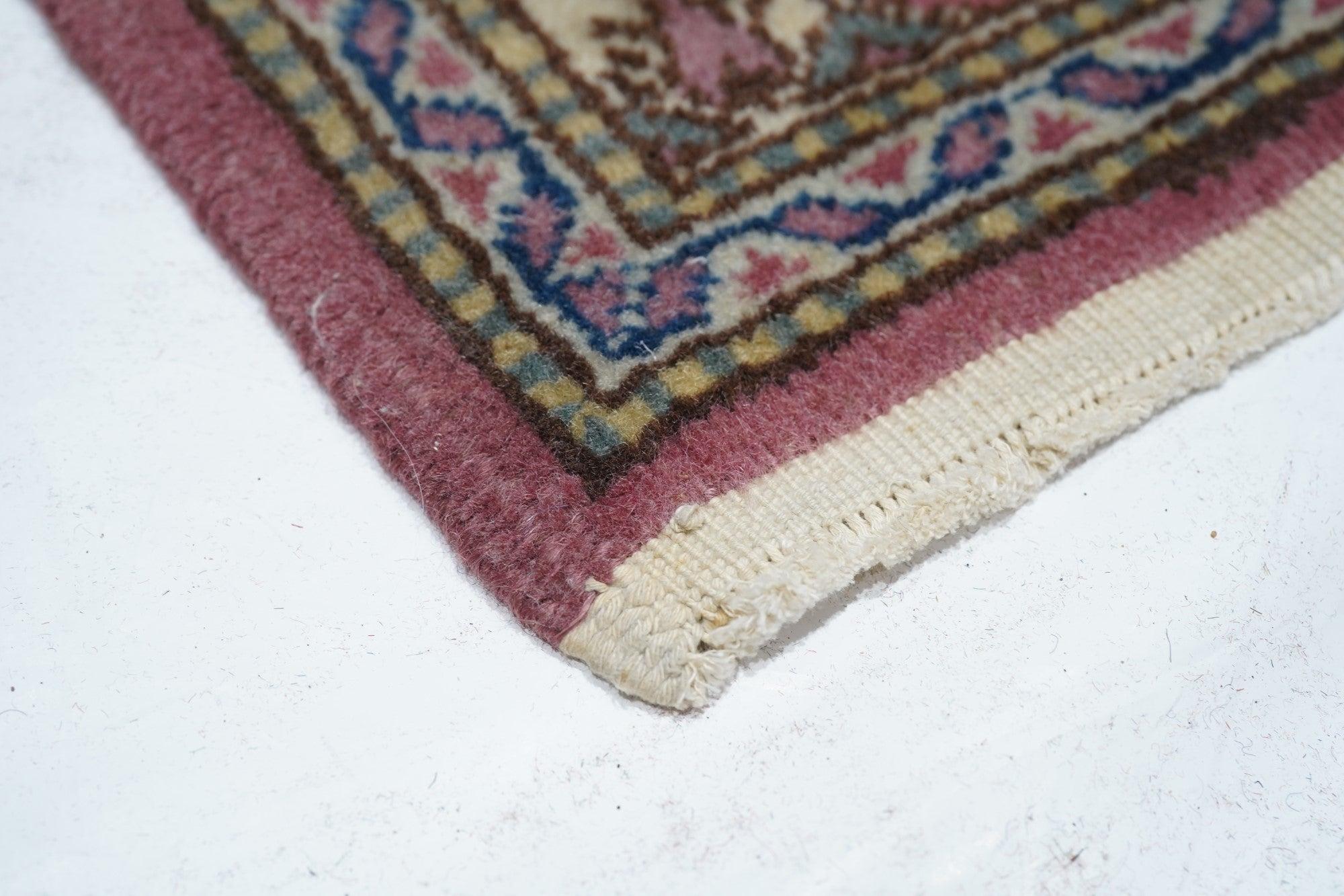 Türkischer Vintage-Teppich 7'2'' x 10'8'' im Zustand „Gut“ im Angebot in New York, NY