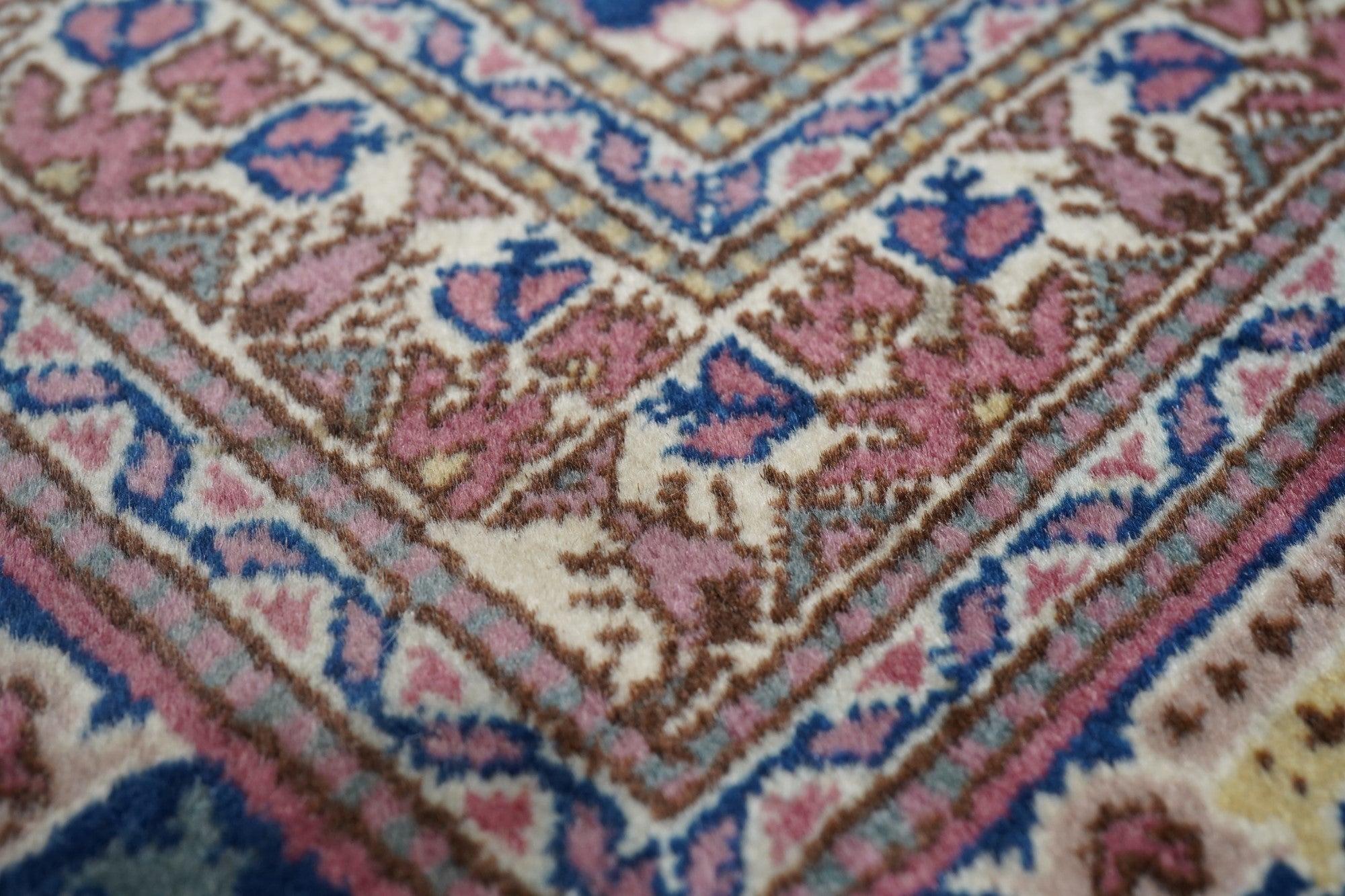 Türkischer Vintage-Teppich 7'2'' x 10'8'' im Angebot 1