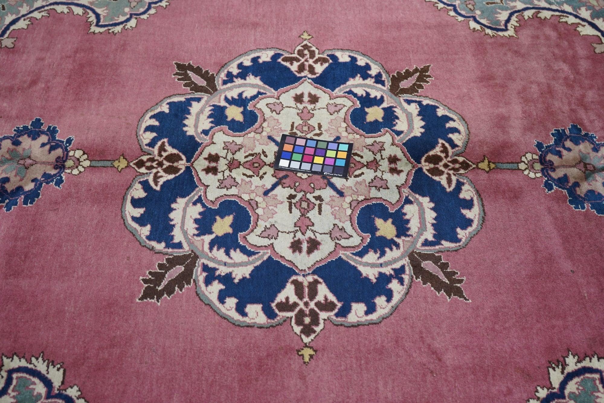 Türkischer Vintage-Teppich 7'2'' x 10'8'' im Angebot 4