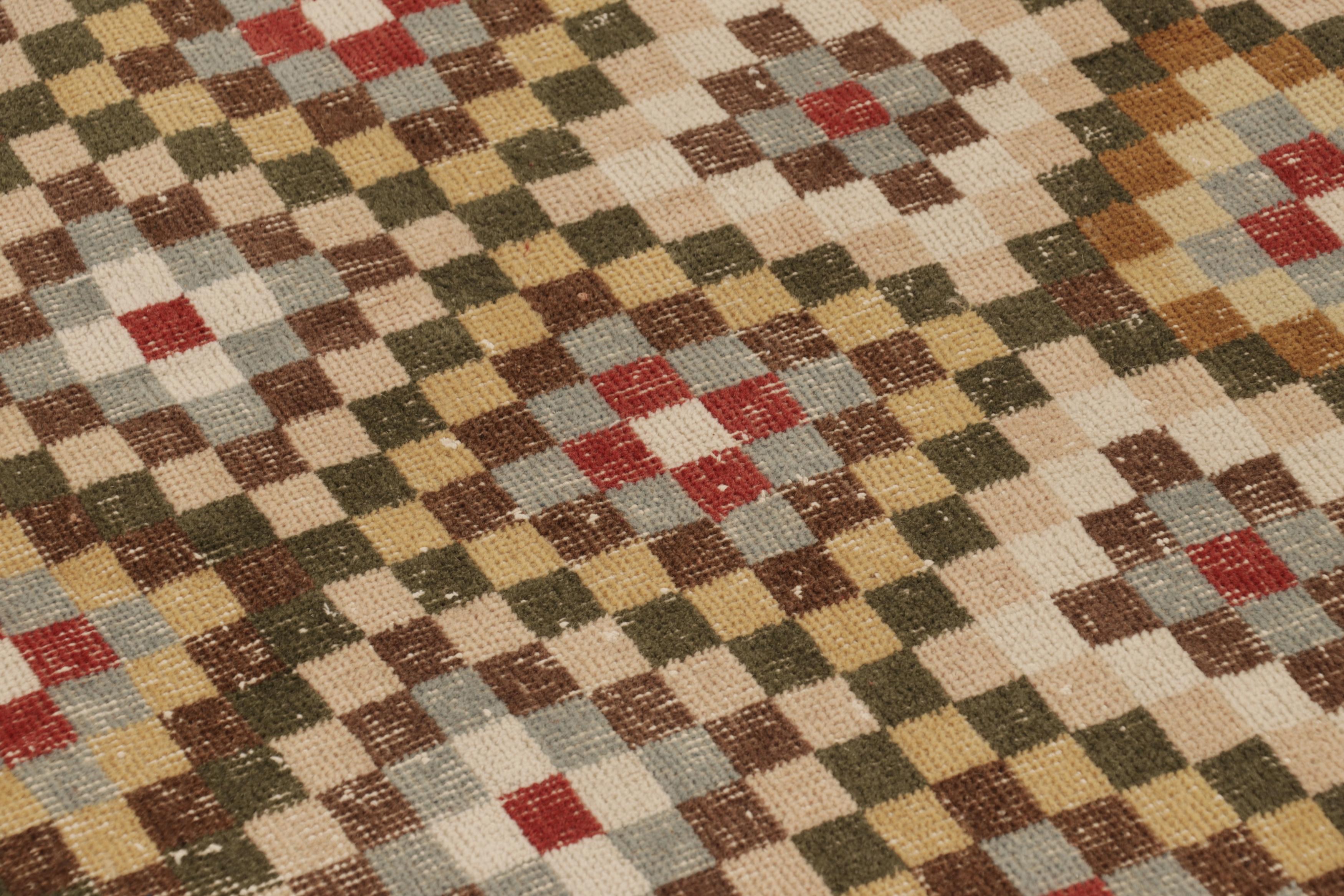 Türkischer Vintage-Teppich, Beige und Braun mit geometrischem Rautenmuster  Rug & Kilim (Mitte des 20. Jahrhunderts) im Angebot