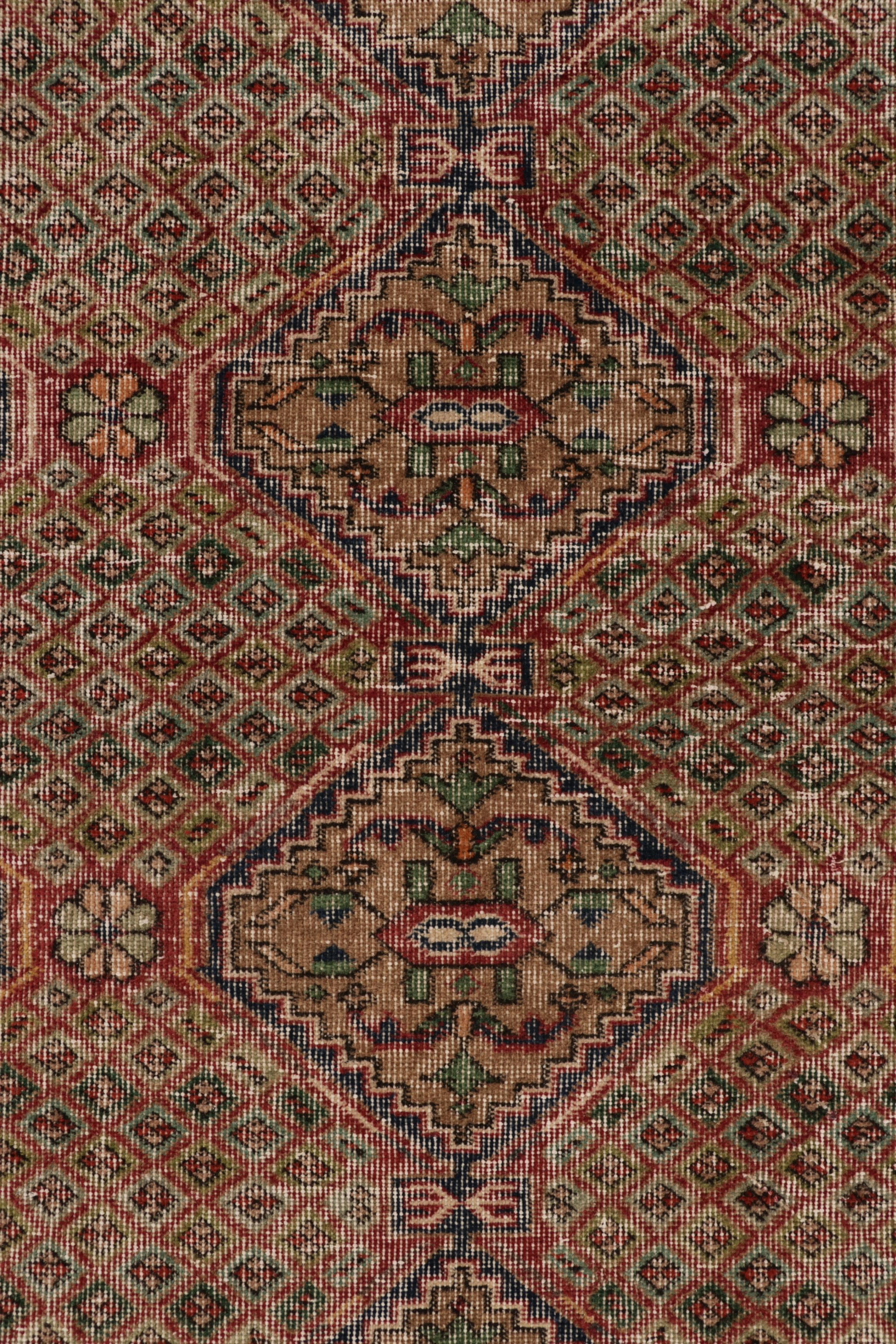 Metà XX secolo Tappeto turco vintage, beige-marrone con medaglioni floreali - Rug & Kilim in vendita