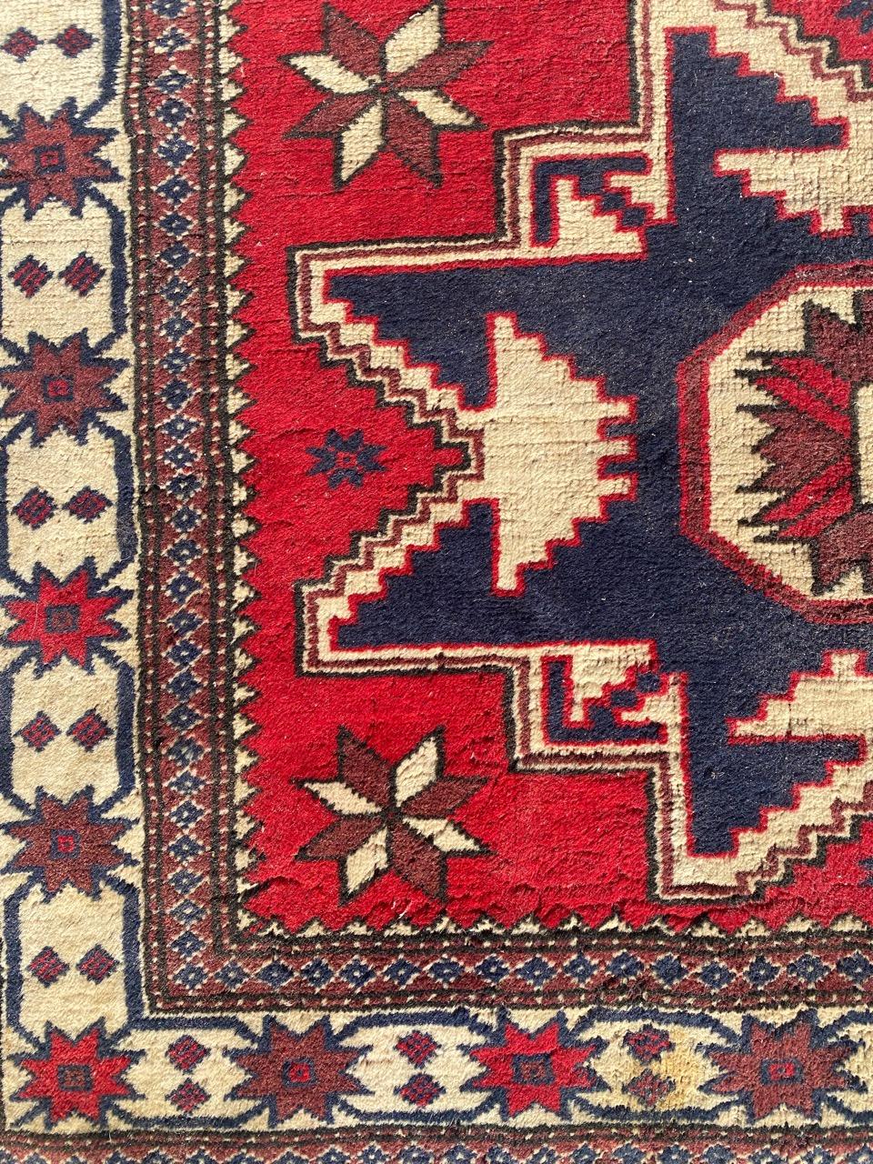 Beautiful mid century Turkish rug with nice geometrical Caucasian design and beautiful colors, entirely hand knotted with wool velvet on wool foundation.

✨✨✨
