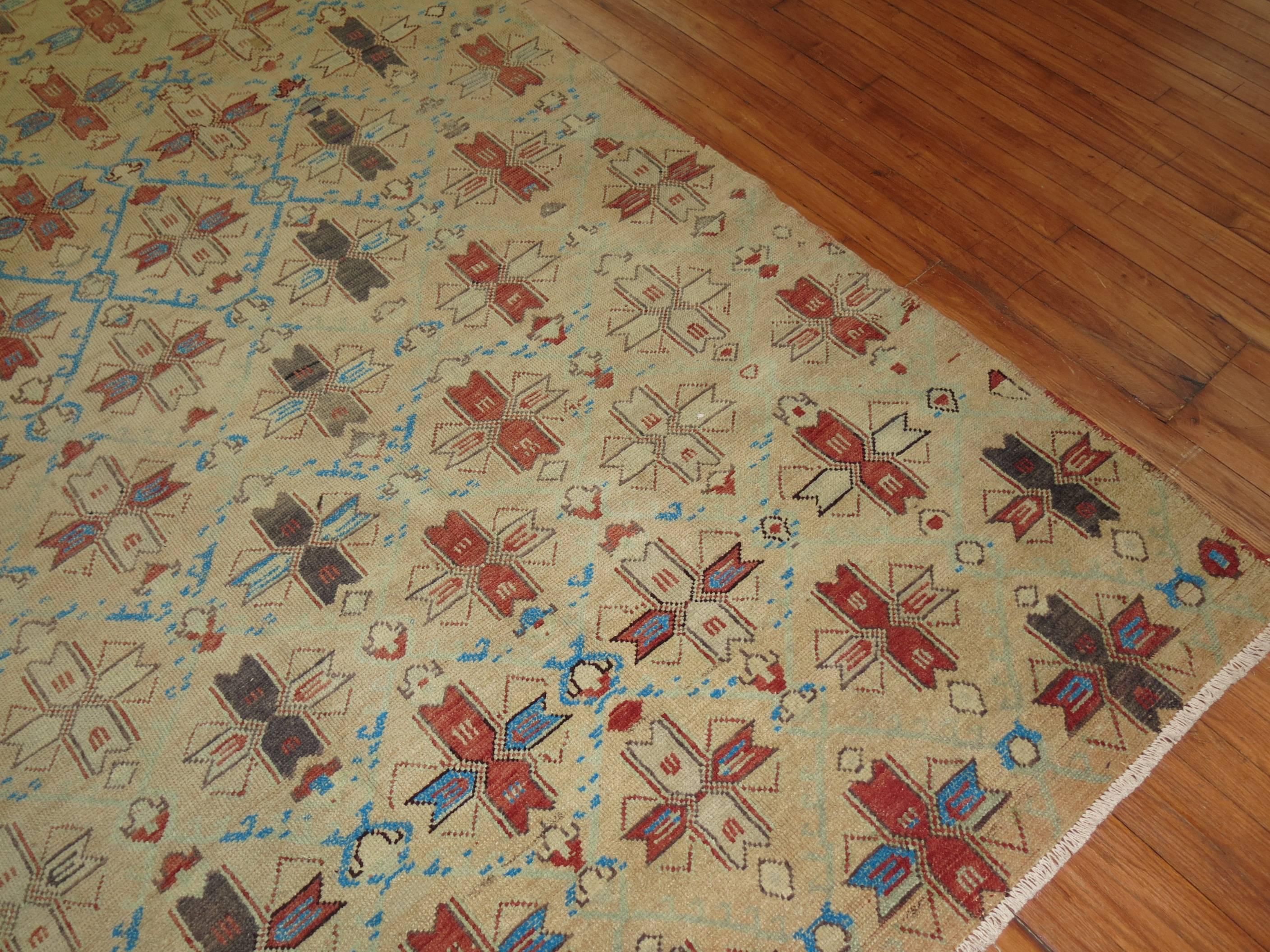 Mid-Century moderno Tappeto turco vintage eccentrico in vendita