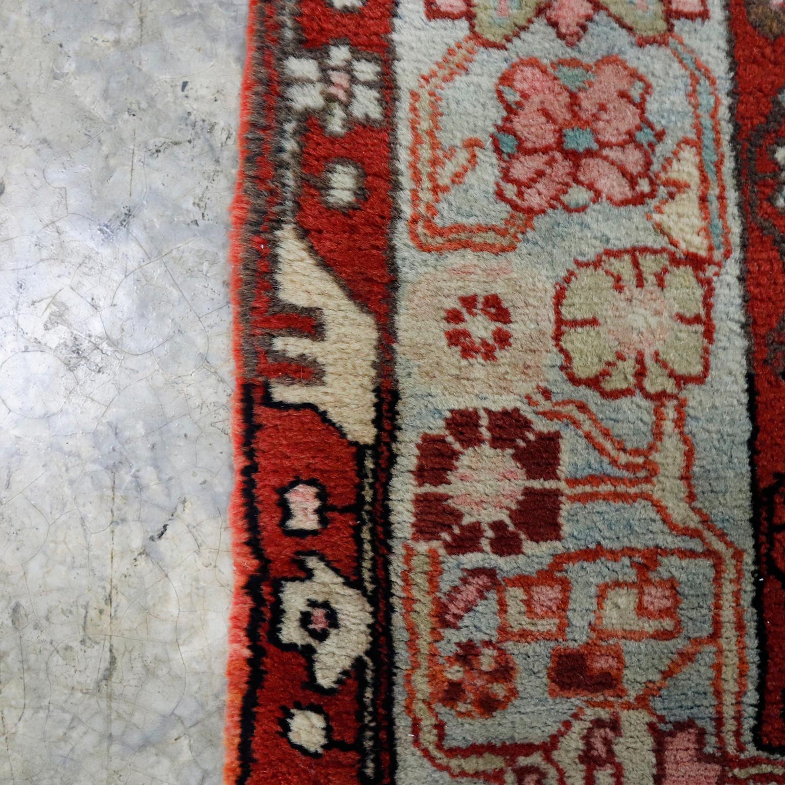 Türkischer Vintage-Teppich (Volkskunst) im Angebot