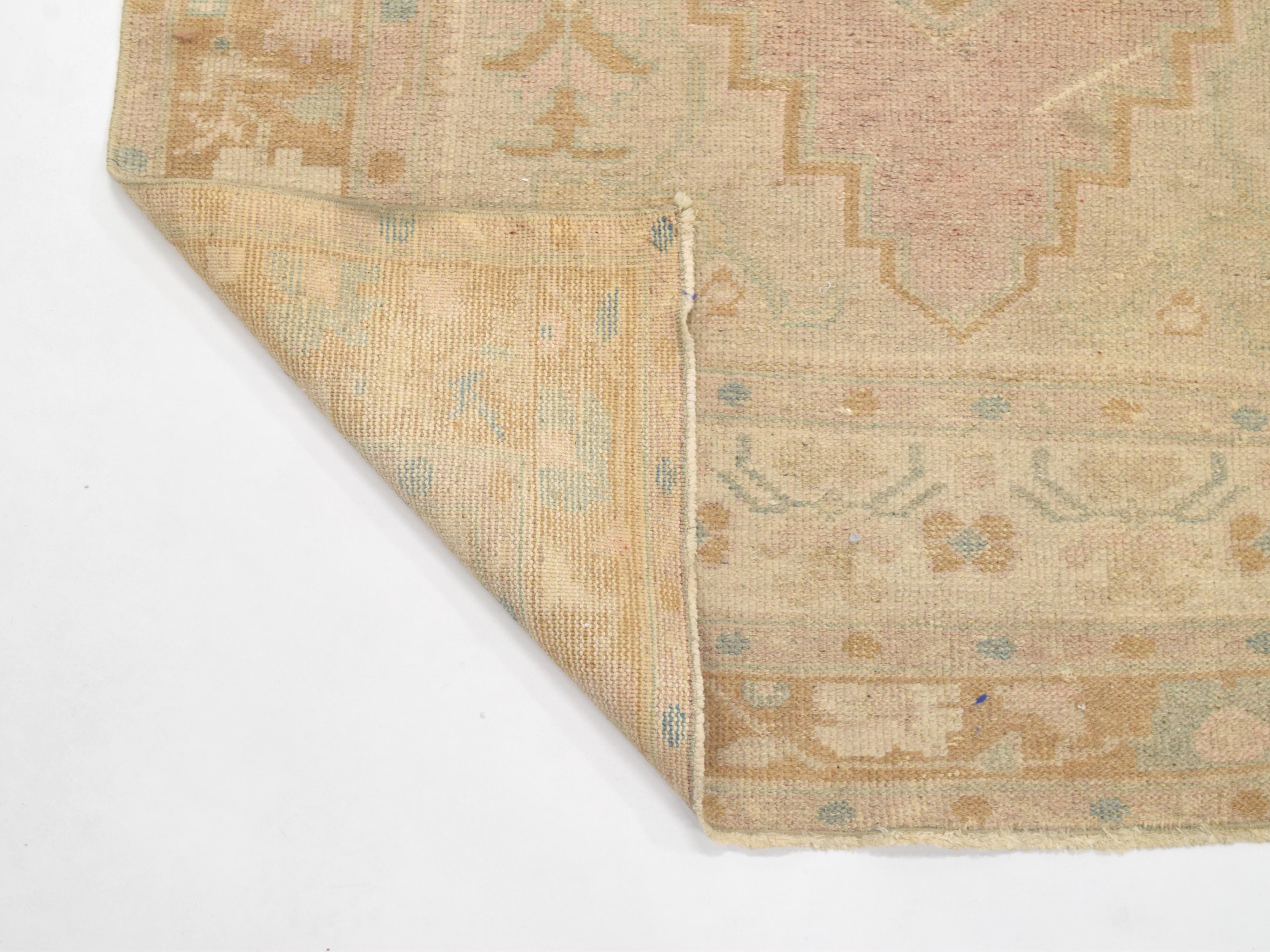 Tappeto turco vintage In condizioni buone in vendita a Los Angeles, CA