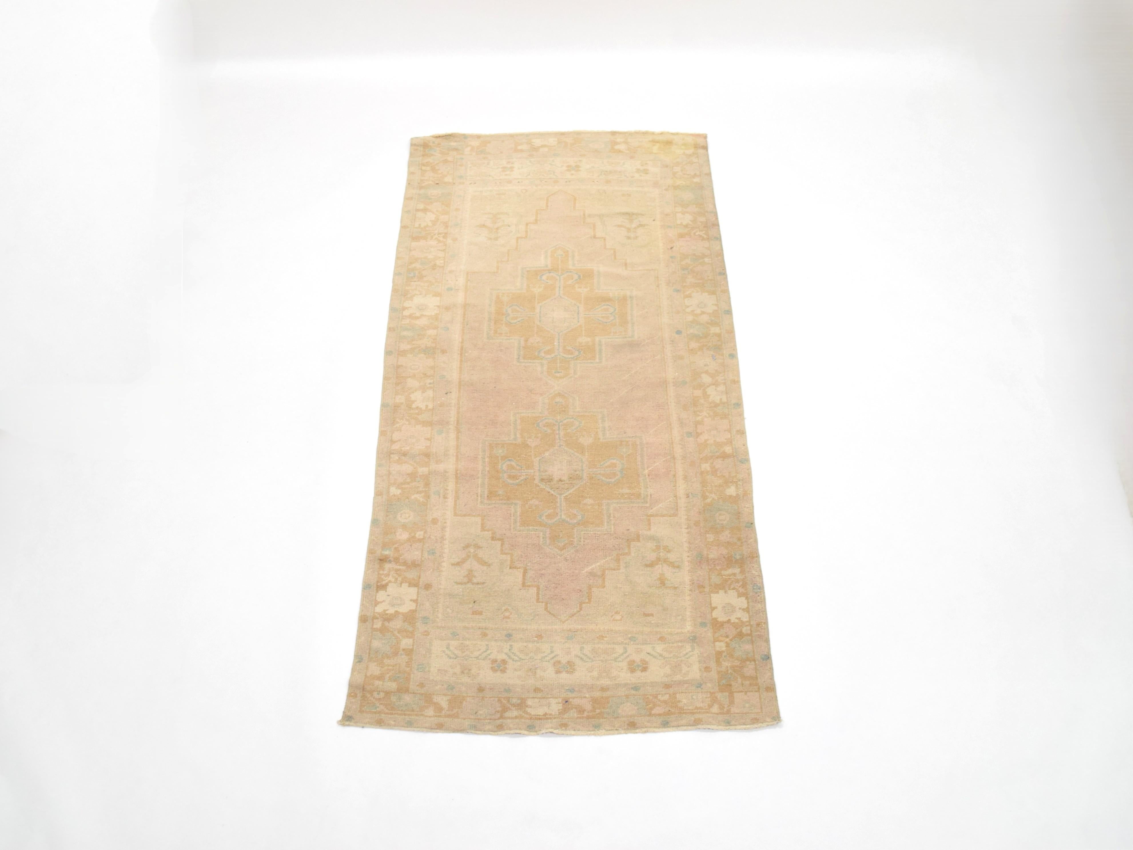 XX secolo Tappeto turco vintage in vendita