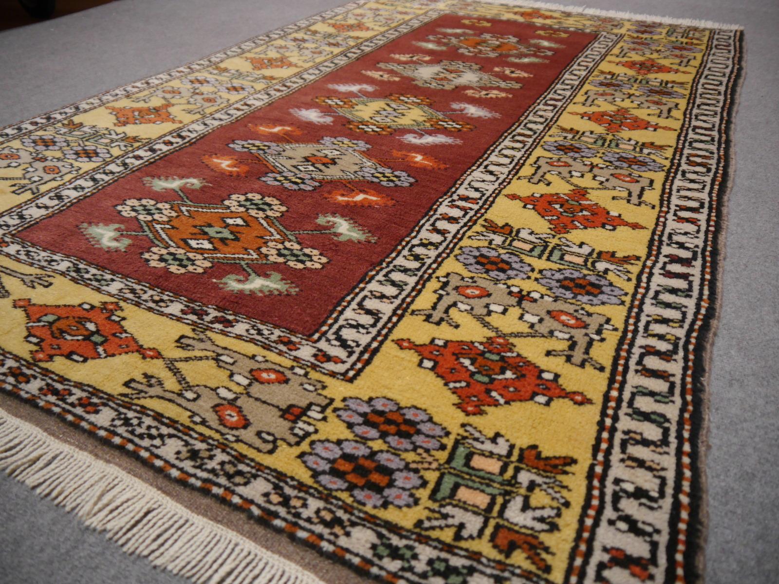 Türkischer Teppich, handgeknüpft, Vintage im Angebot 1